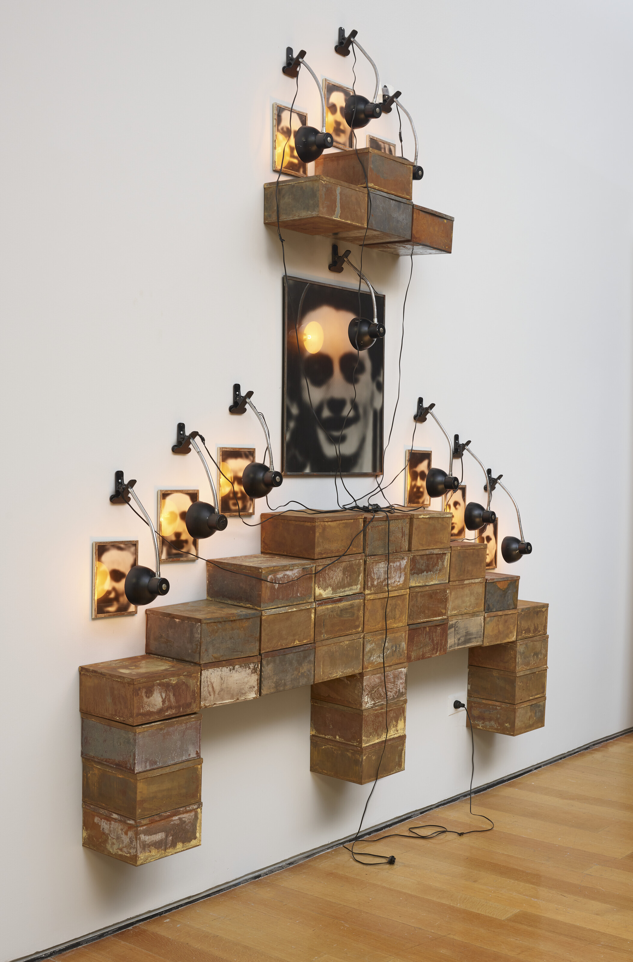 Christian Boltanski　クリスチャン・ボルタンスキー Amazon.co.jp: クリスチャン・ボルタンスキー Lifetime : 国立新