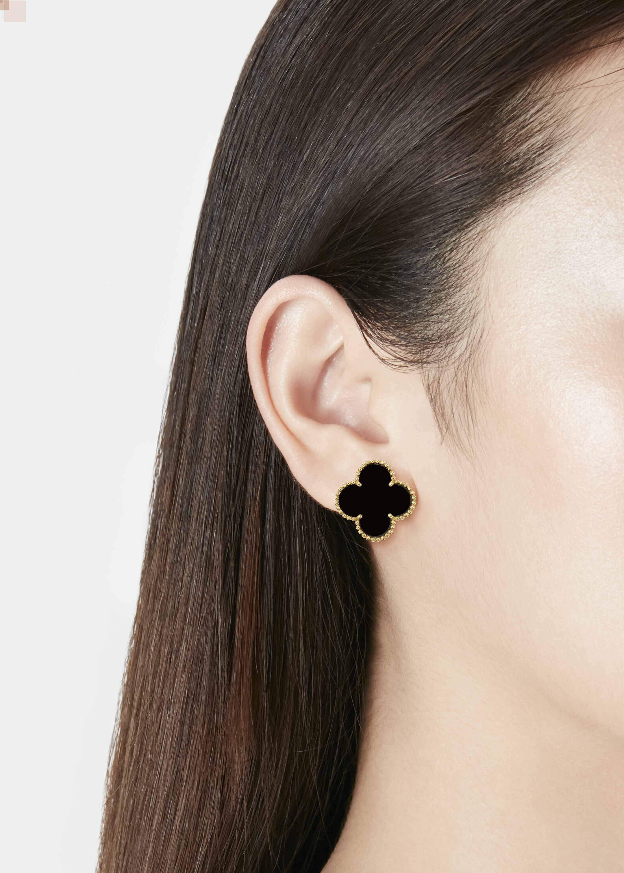 Van cleef & arpels shop magic alhambra earrings