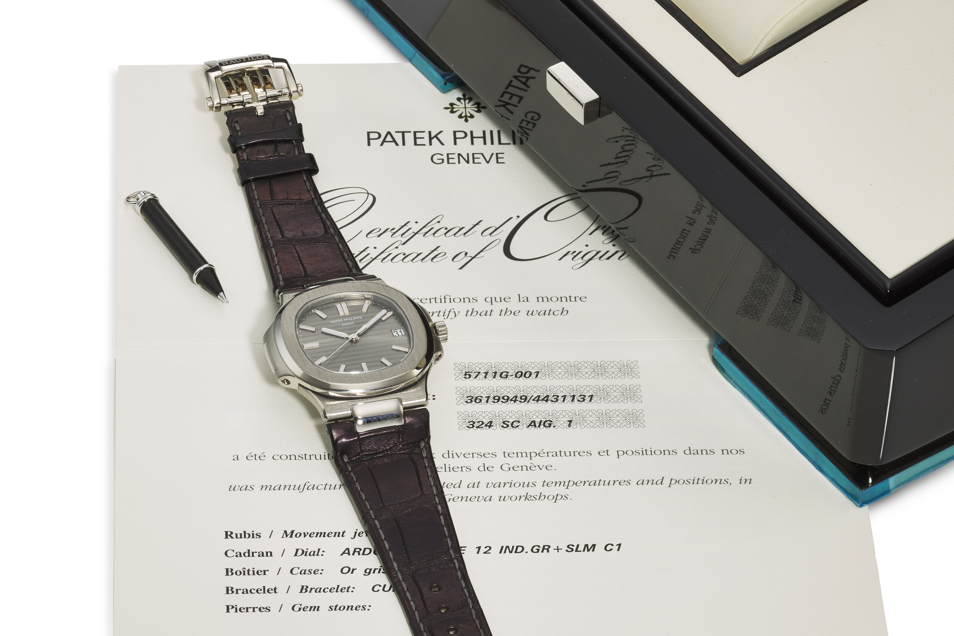 Patek philippe 5711g hotsell