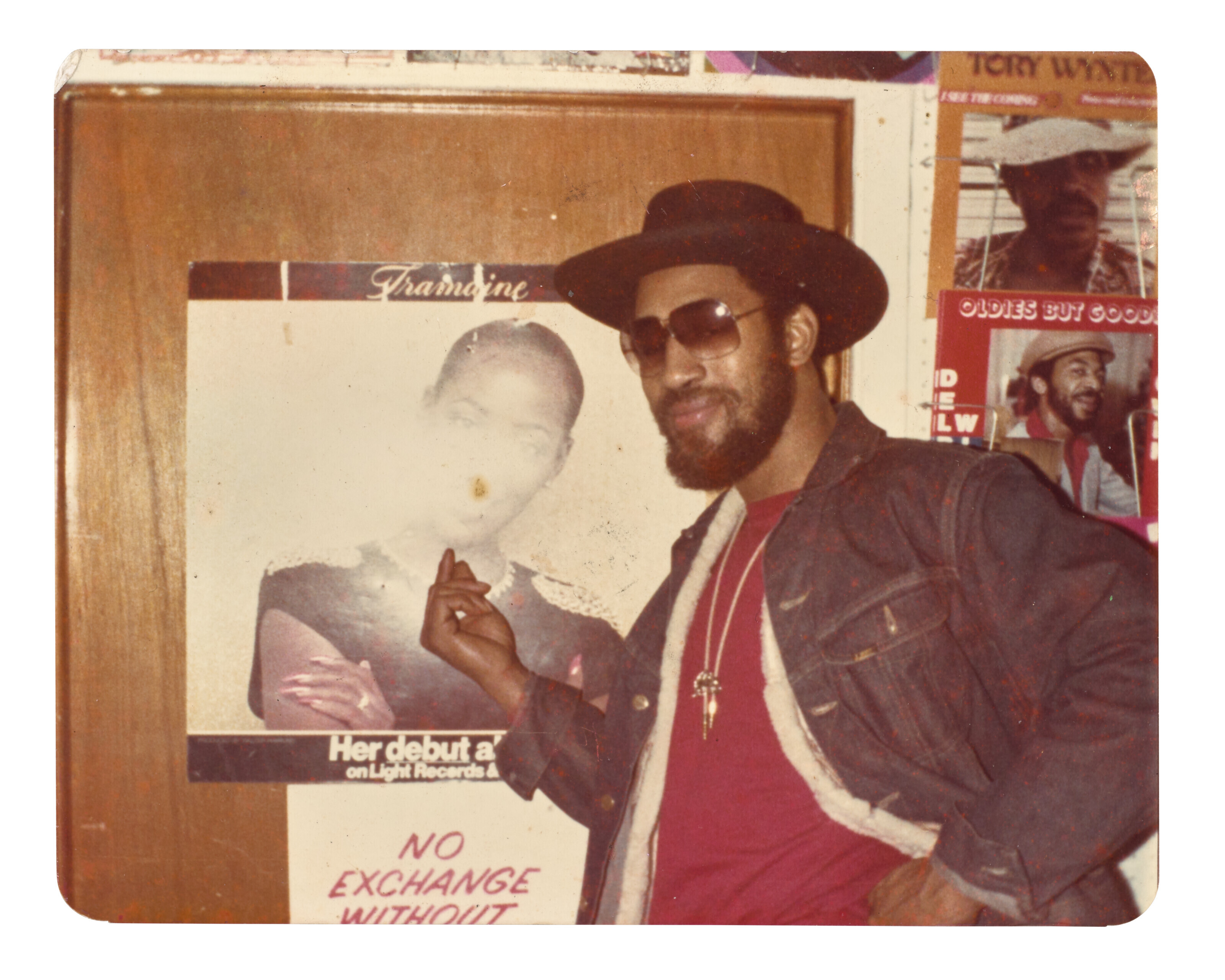DJ KOOL HERC AT SUPER RECORD SHOP, BOSTON ROAD, BETWEEN FISH AVENUE AND