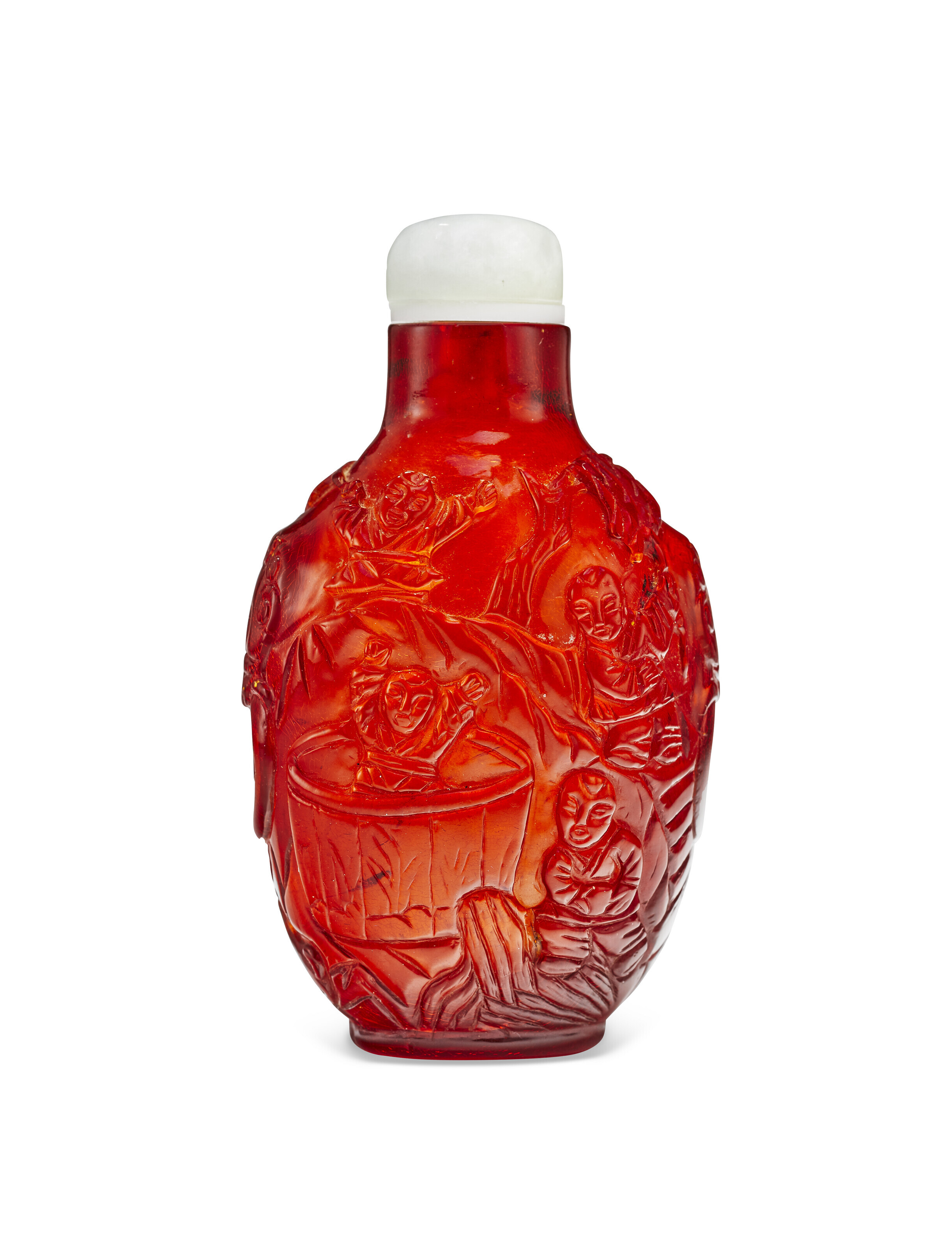 A CARVED AMBER SNUFF BOTTLE, 1800-1880 | Christie's