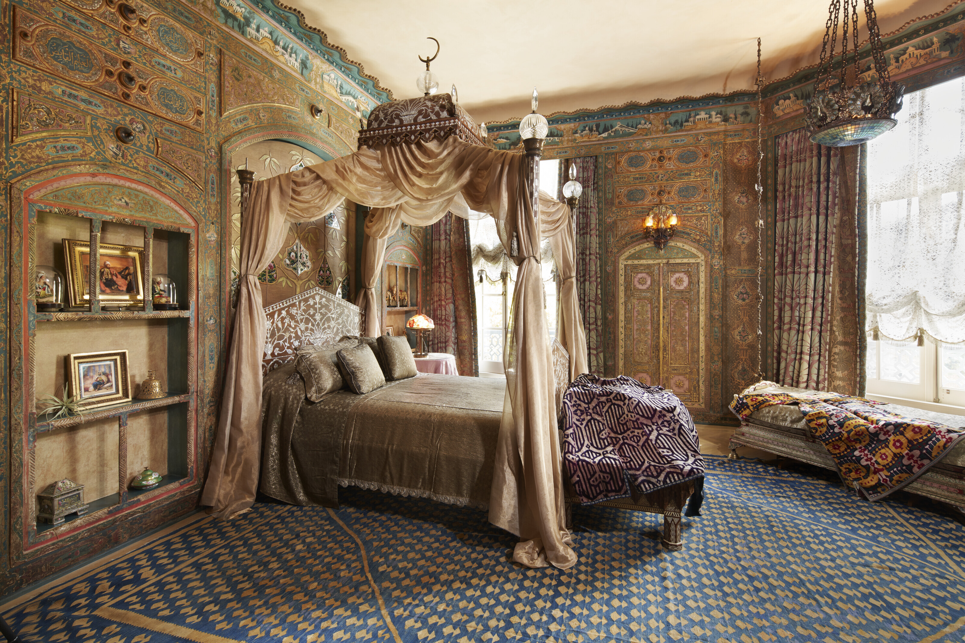 Pearl canopy shop bed