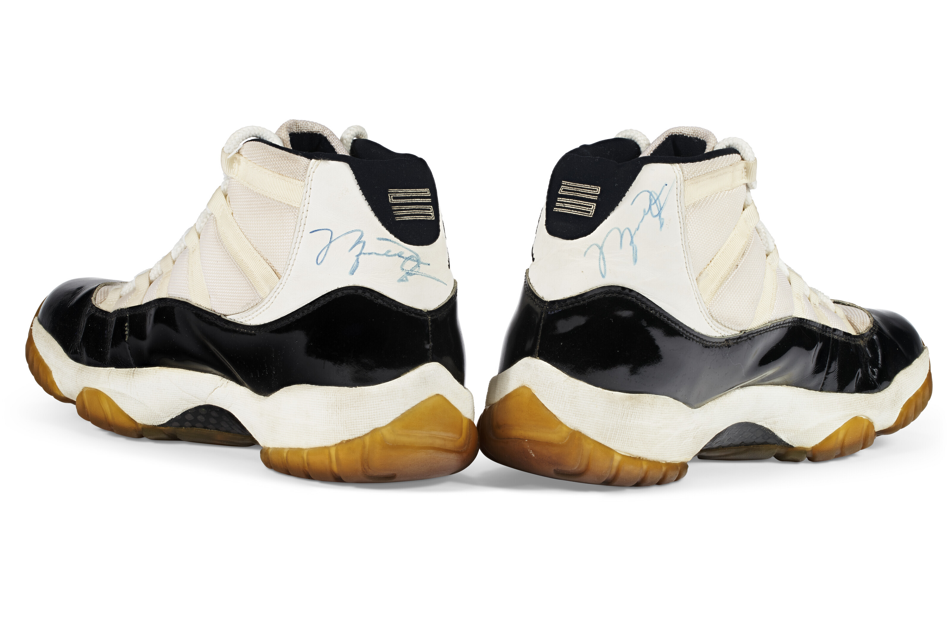 MICHAEL JORDAN GAME WORN DUAL SIGNED ORIGINAL JORDAN XI 'CONCORD