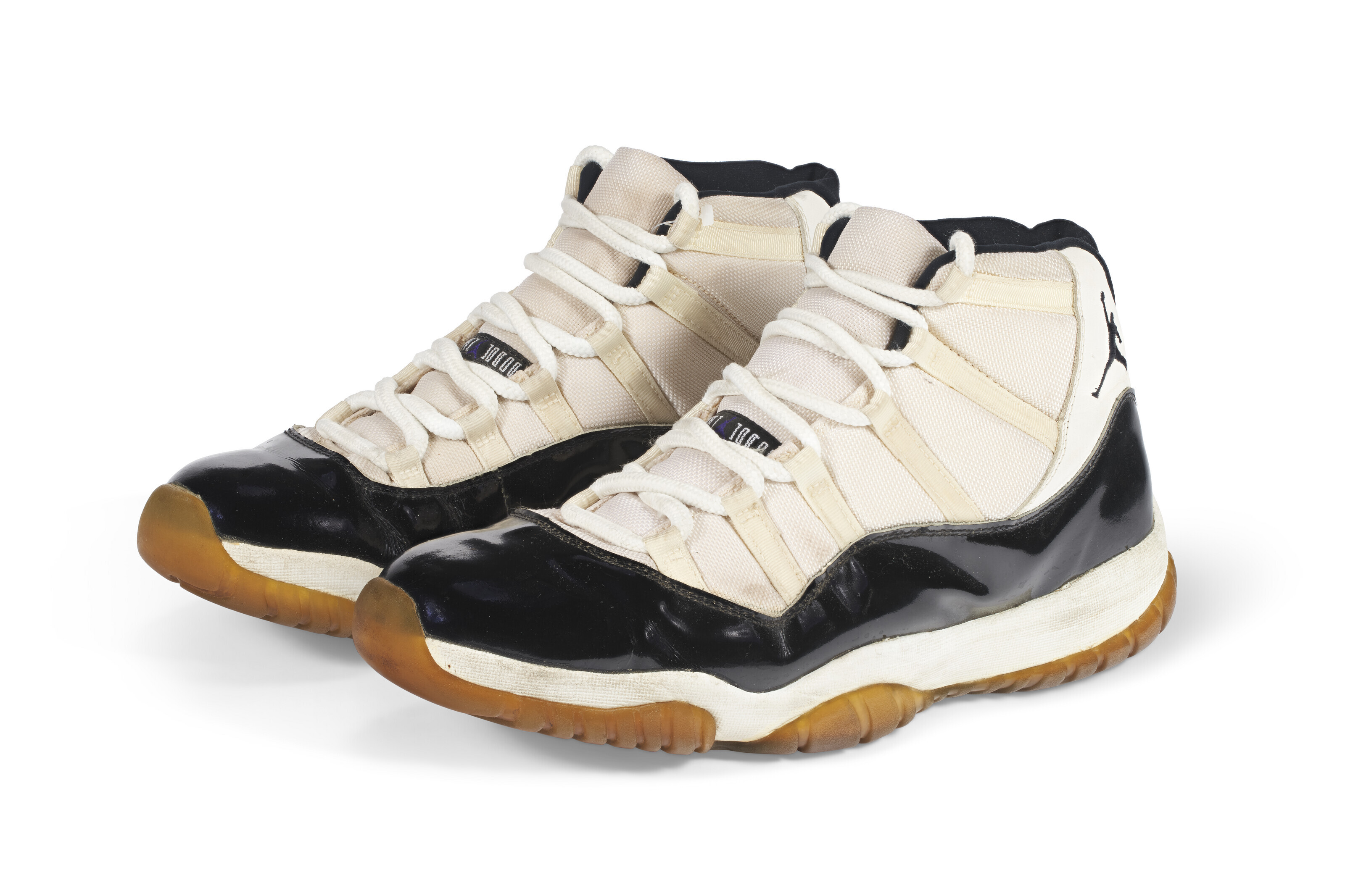 MICHAEL JORDAN GAME WORN DUAL SIGNED ORIGINAL JORDAN XI 'CONCORD