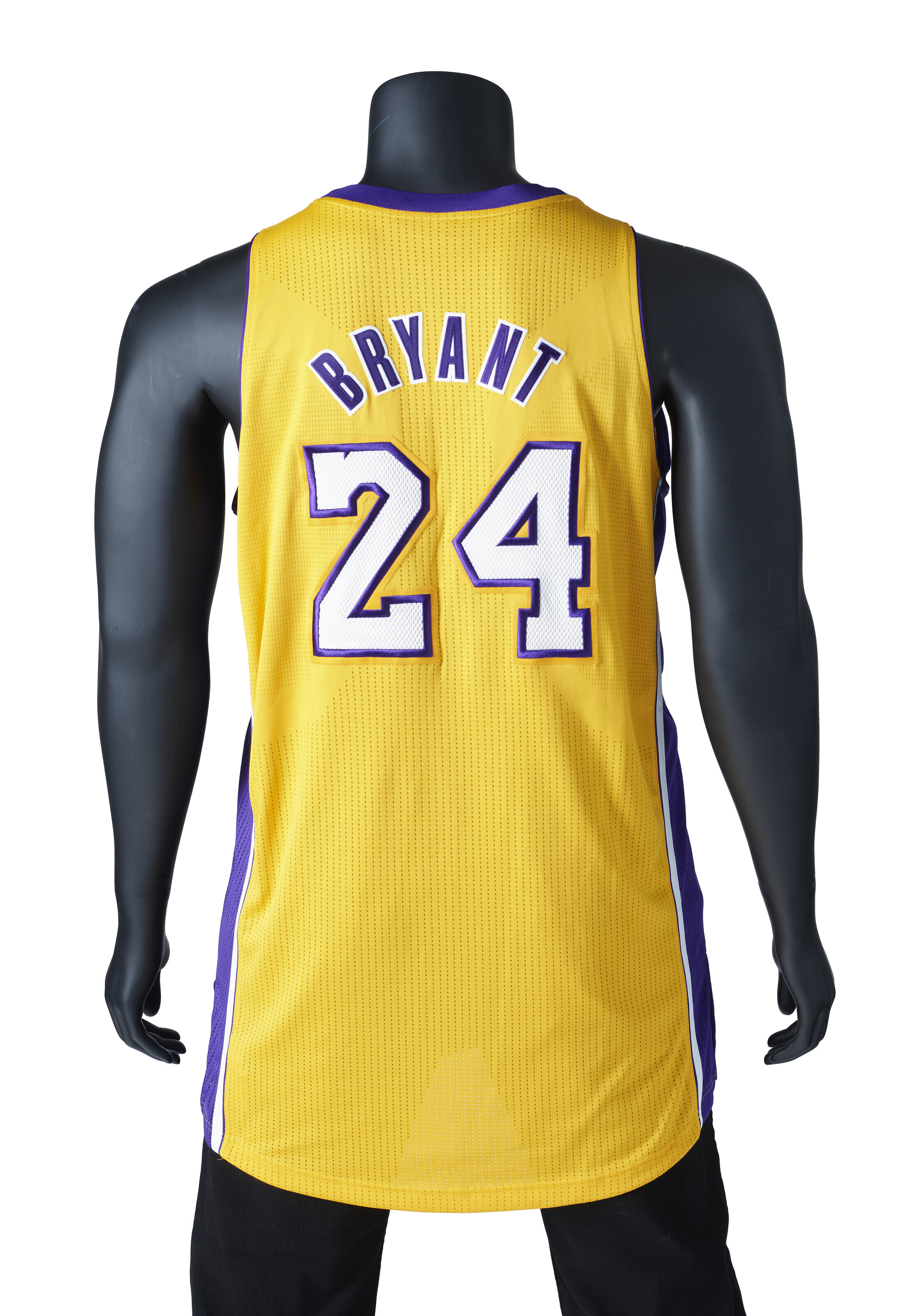 Kobe bryant game worn jersey deals