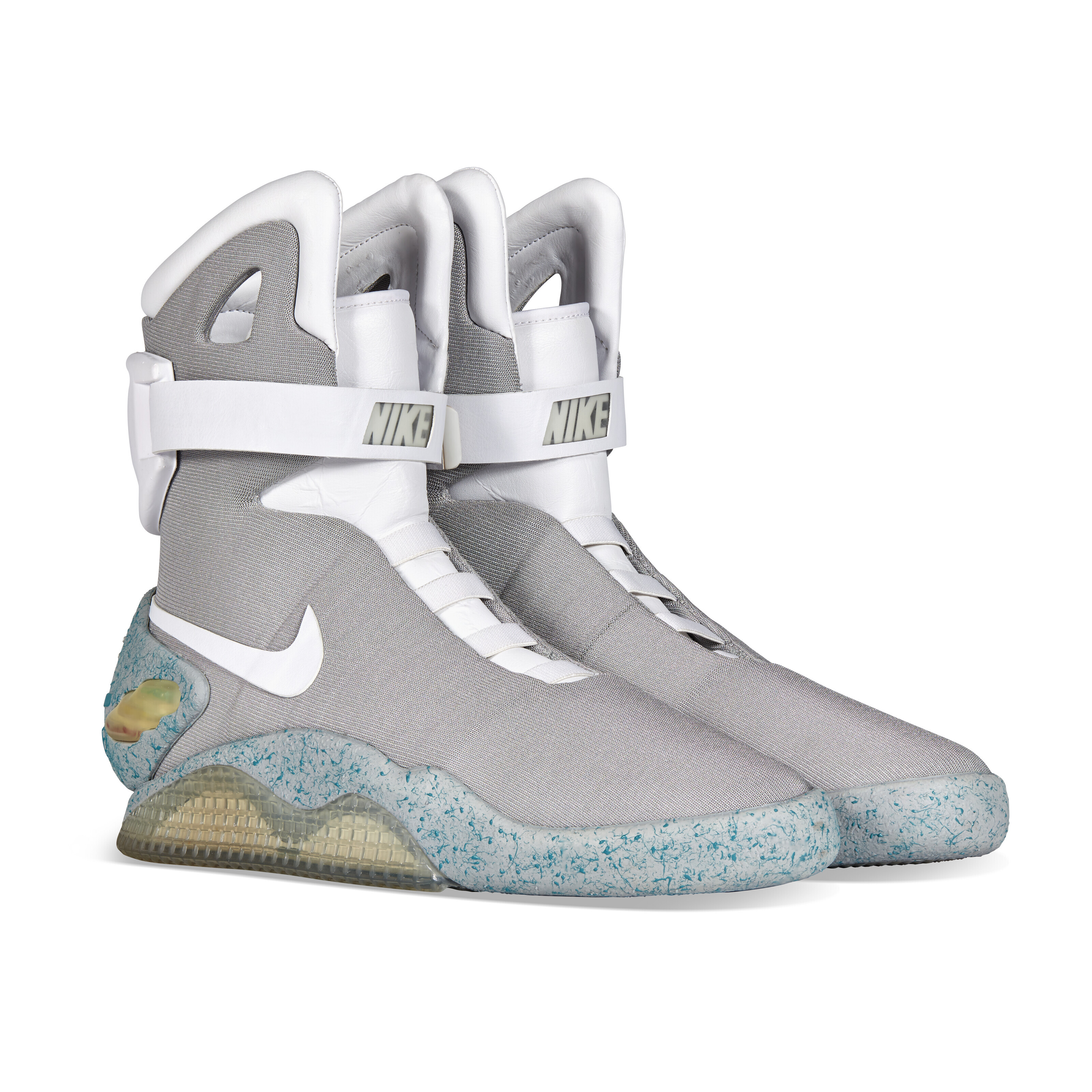 2011 nike mag online