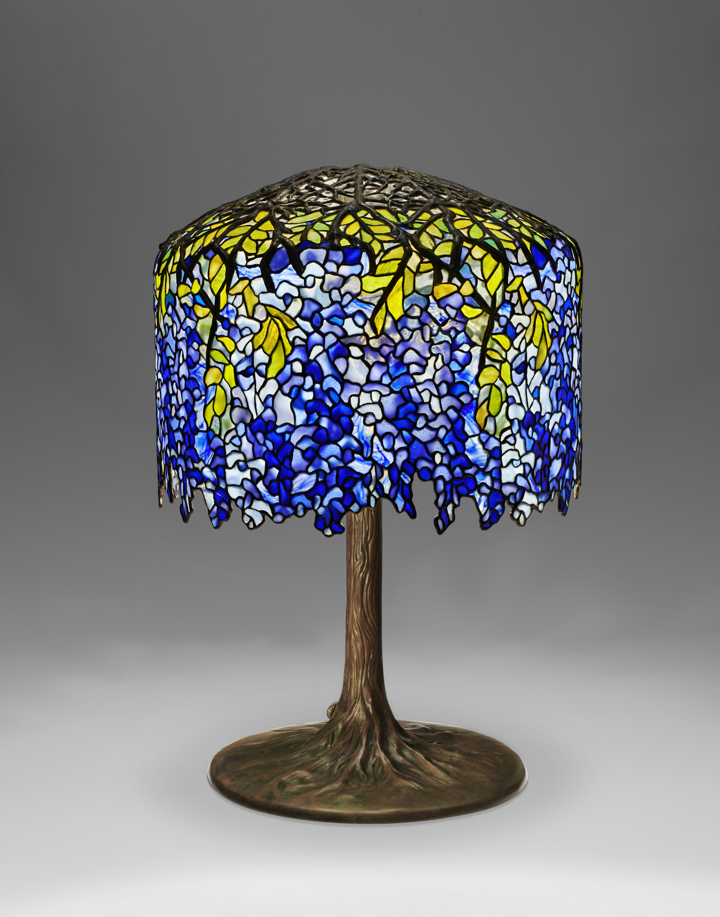 Tiffany wisteria discount table lamp