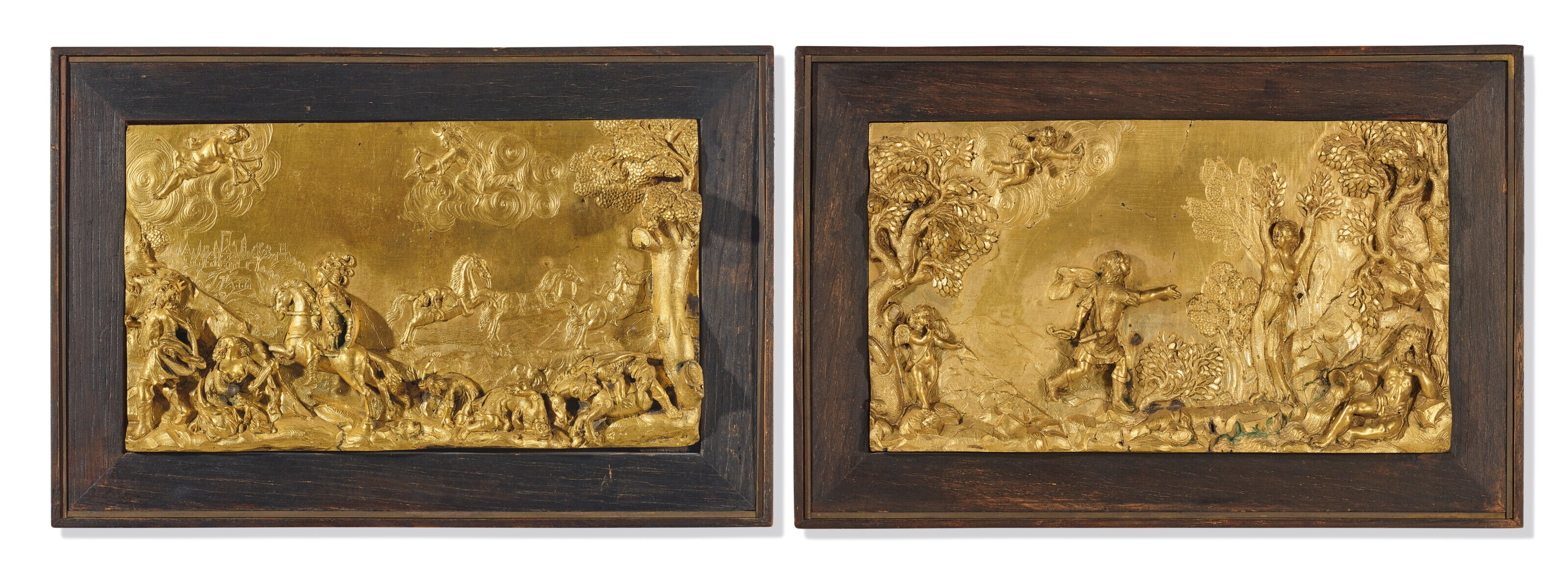 Deux plaques formant paire repr sentant apollon et daphn et les