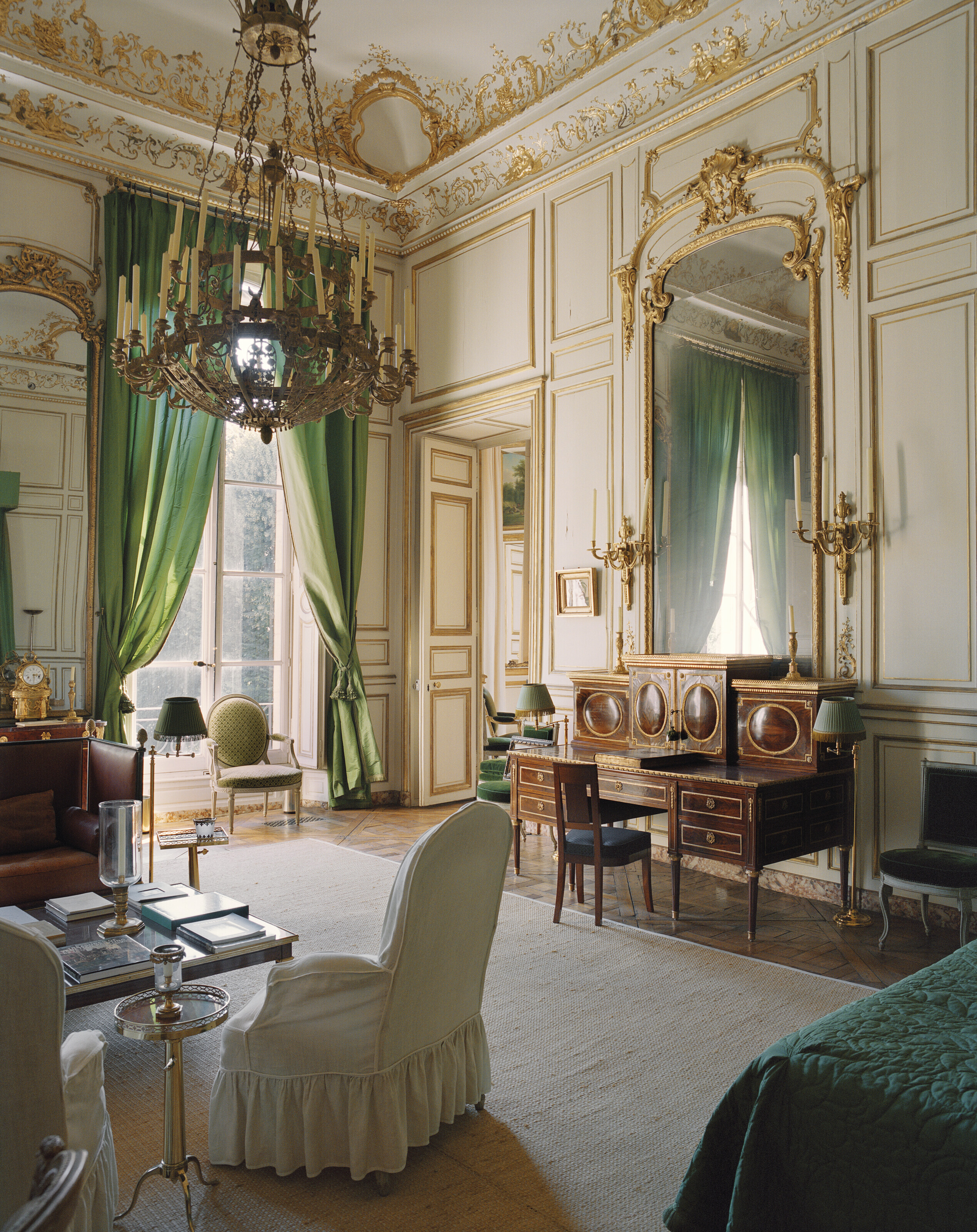 CHAISE À LA REINE D'ÉPOQUE LOUIS XVI, ESTAMPILLE DE JEAN