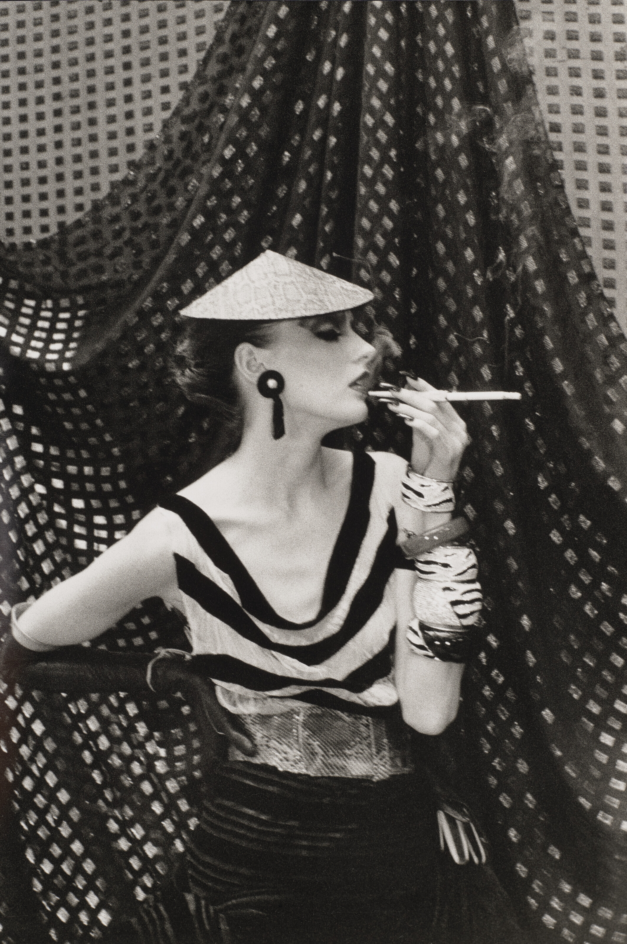 IRINA IONESCO (NÉE EN 1930), Chasing the dragon 2, Paris, 'Dazed