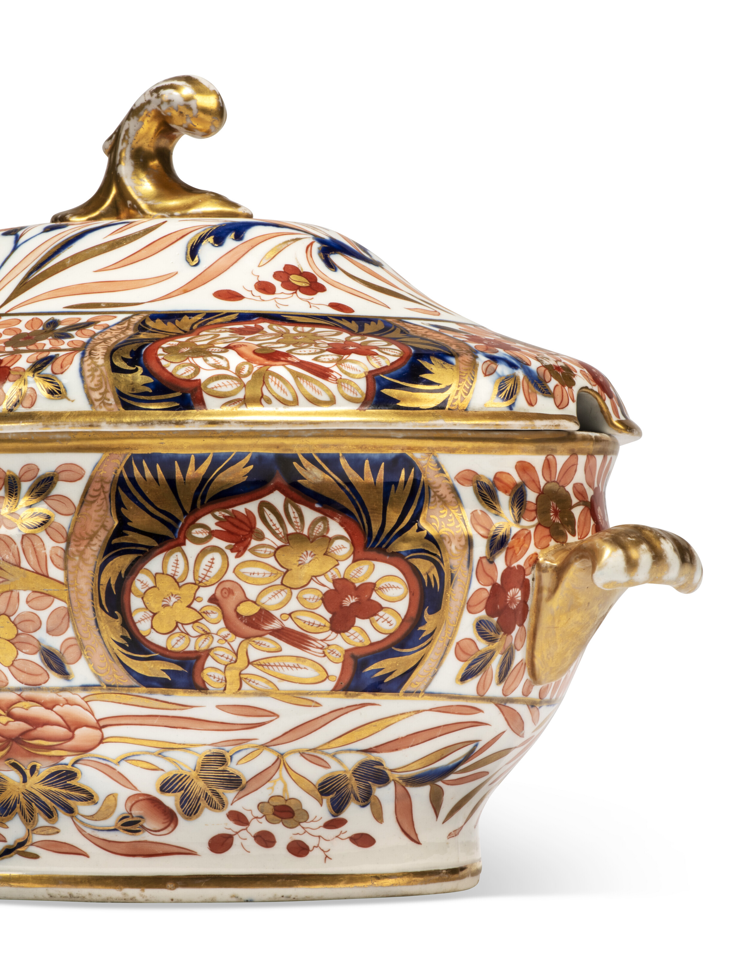 A COALPORT AND COPELAND PORCELAIN IMARI-PATTERN COMPOSITE PART