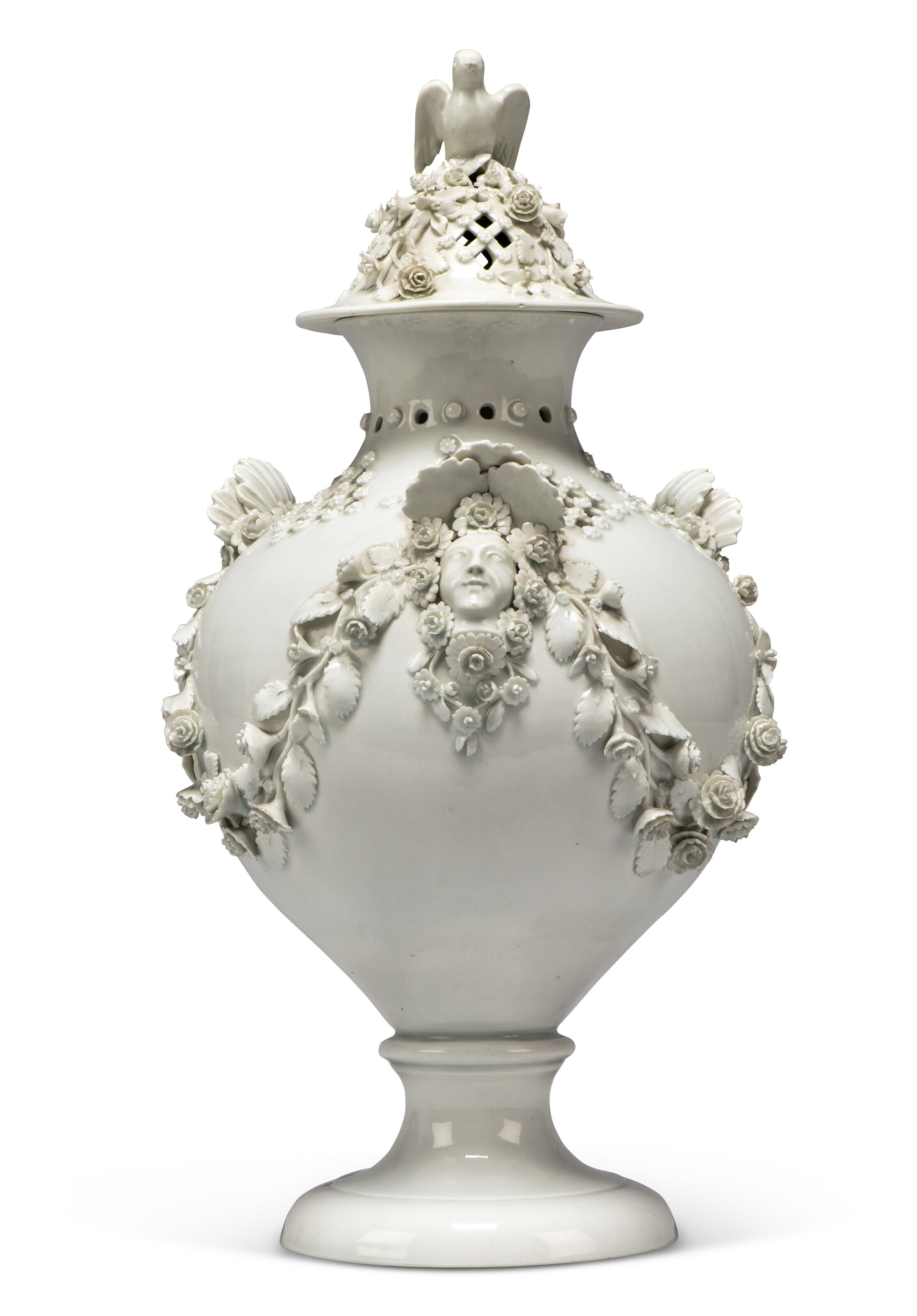 A WORCESTER PORCELAIN WHITE POT-POURRI VASE AND COVER, CIRCA 1770 