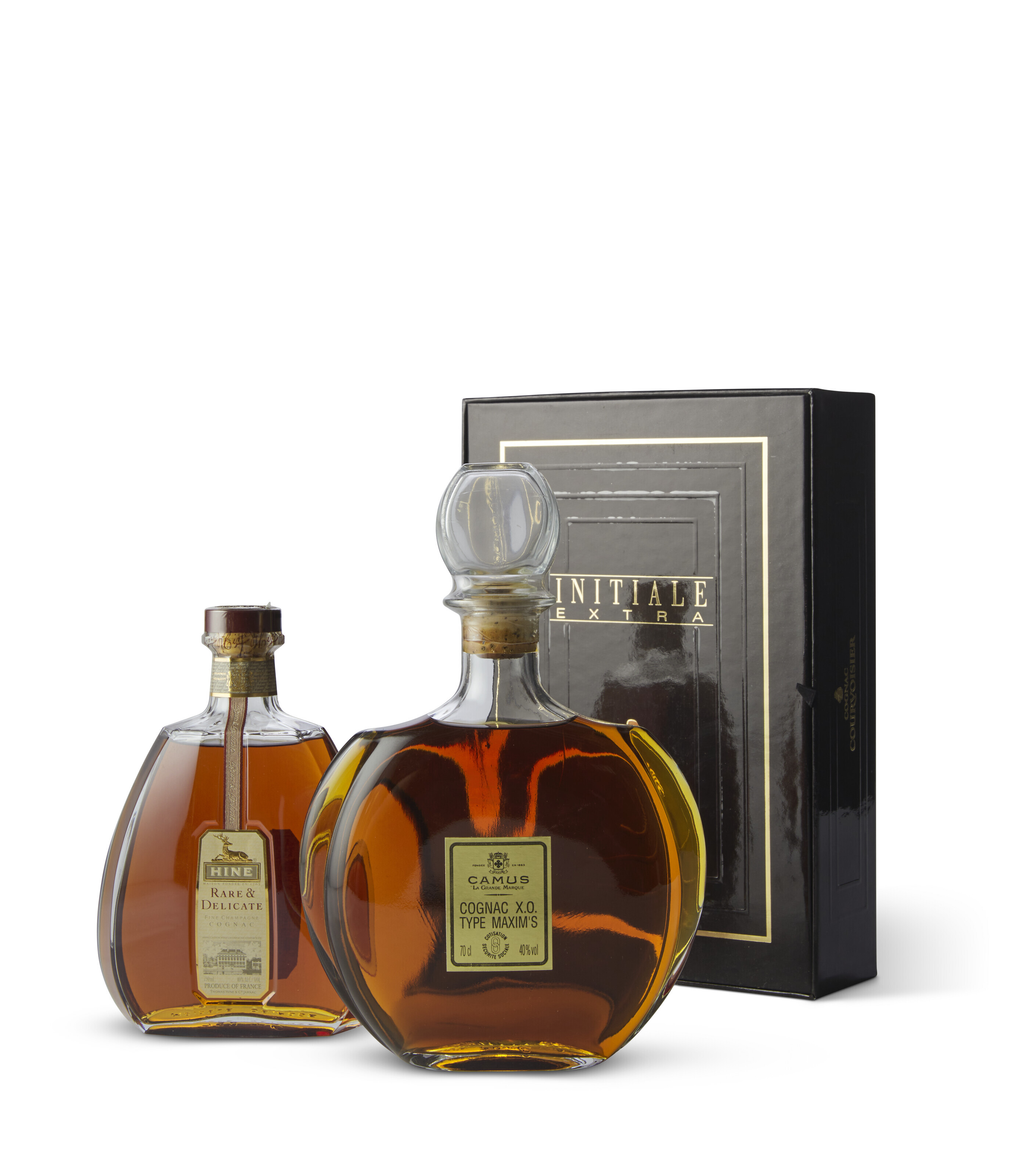 Mixed Cognac, Courvoisier Initiale Extra In presentation carton (1)Hine