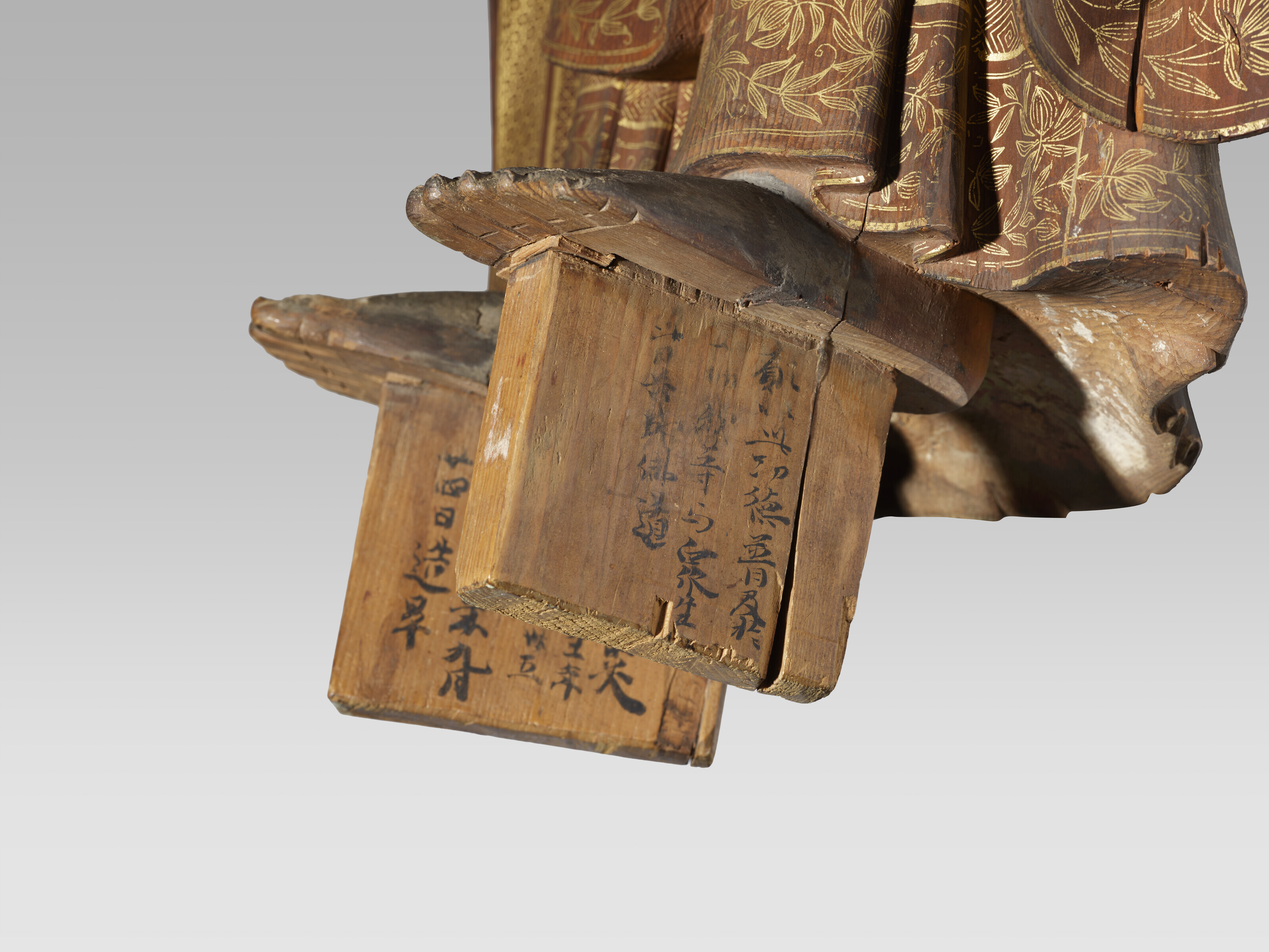 A WOOD SCULPTURE OF A STANDING JIZO BOSATSU (BODHISATTVA