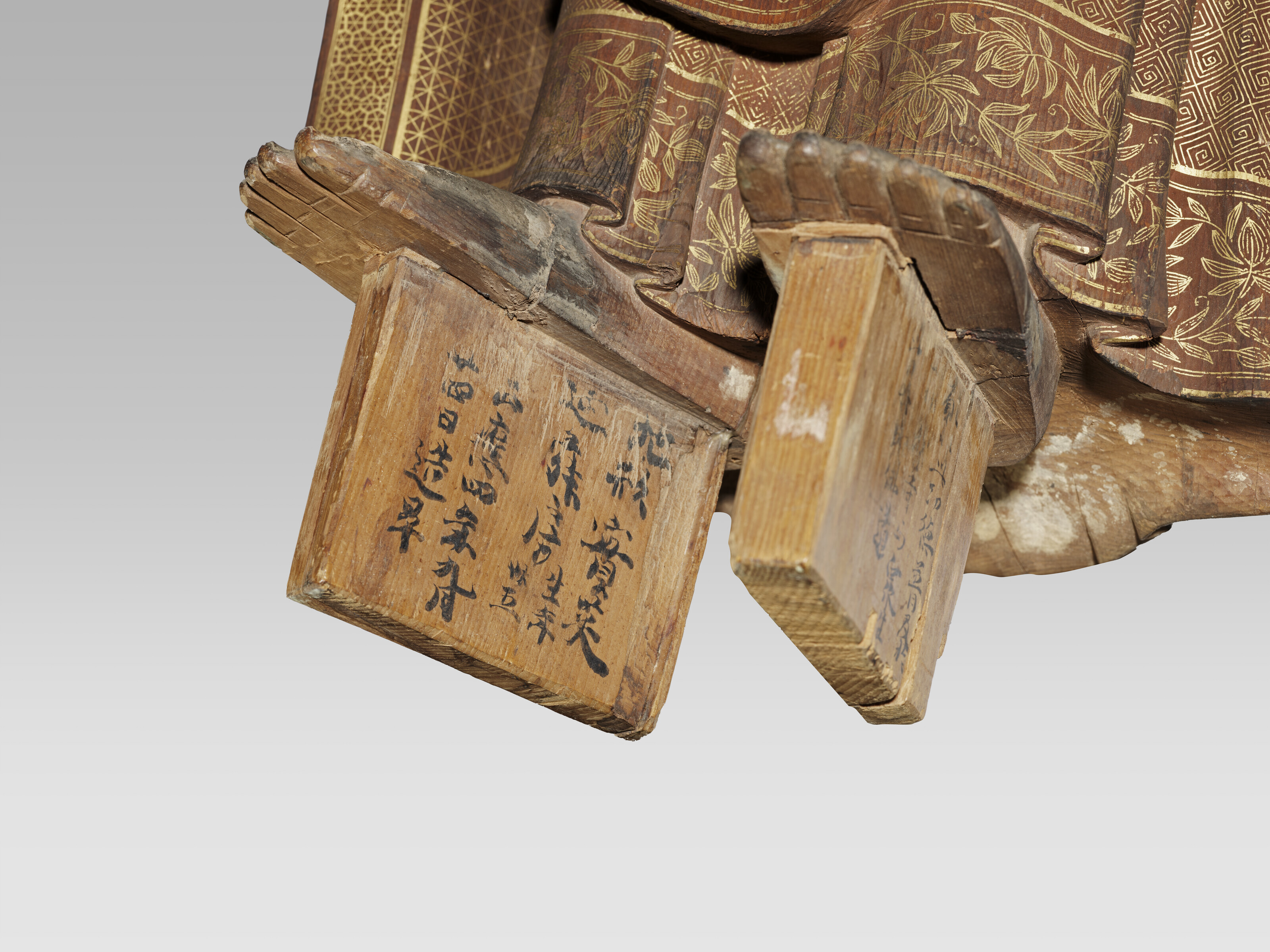 A WOOD SCULPTURE OF A STANDING JIZO BOSATSU (BODHISATTVA
