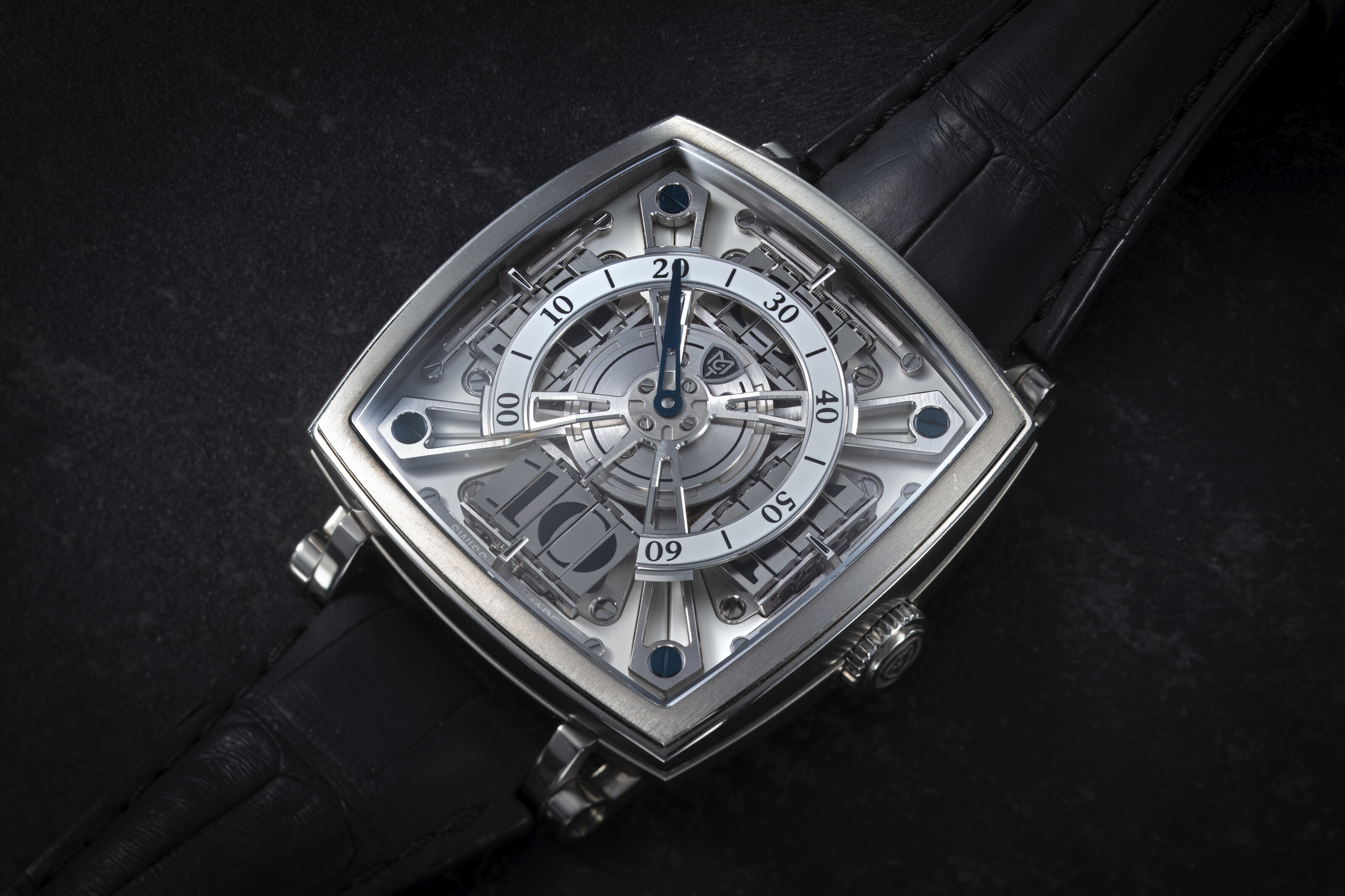 BULGARI, OCTO BI-RETRO GERALD GENTA, AN ATTRACTIVE GOLD AUTOMATIC