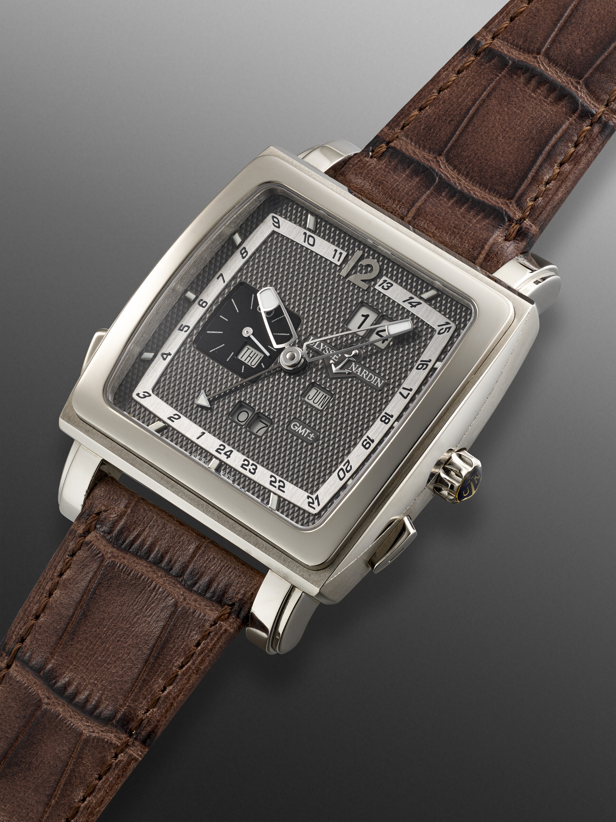 ULYSSE NARDIN WHITE GOLD PERPETUAL CALENDAR GMT QUADRATO REF. 320 90 Christie s