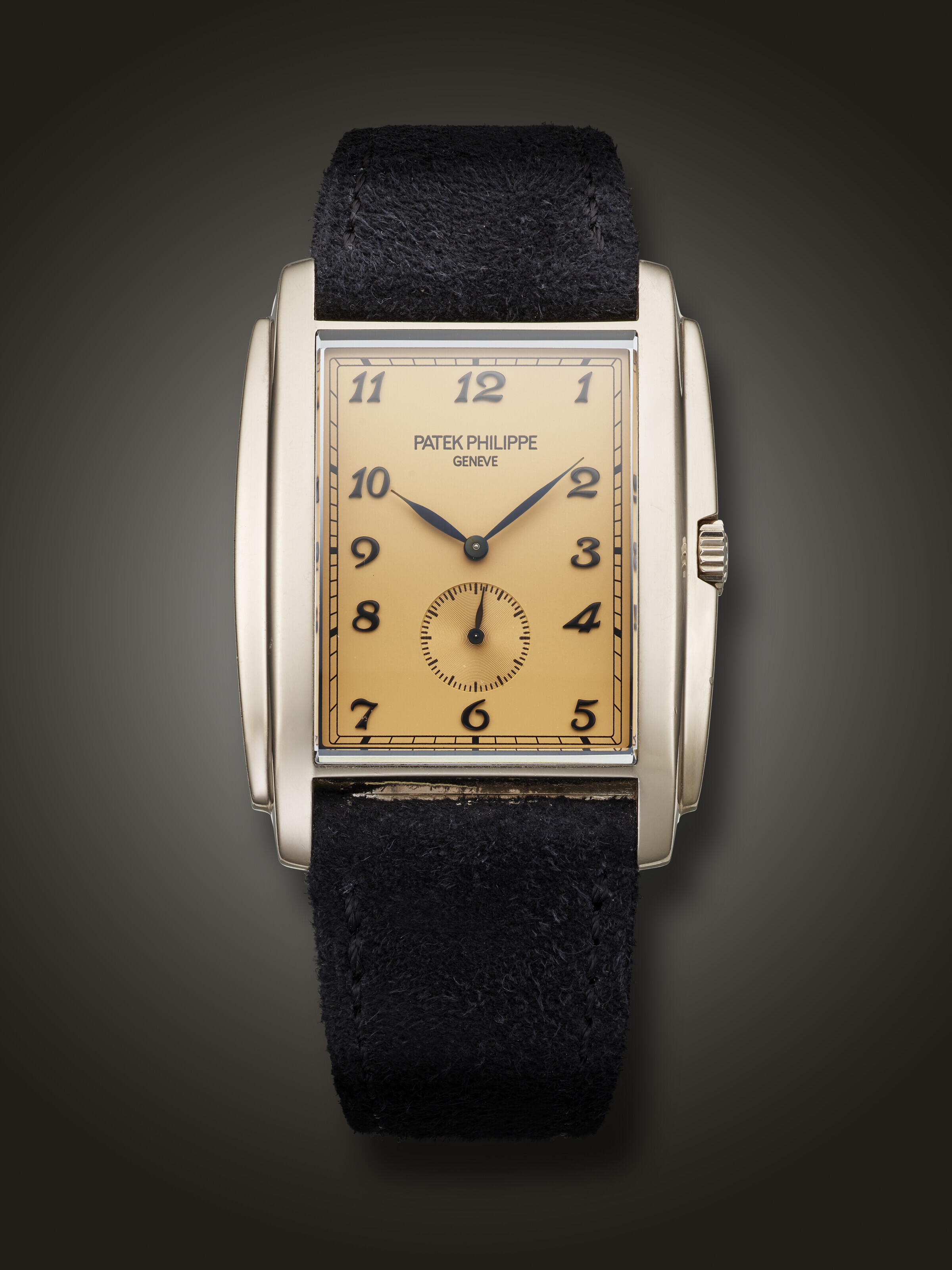 PATEK PHILIPPE, WHITE GOLD 'GONDOLO', WITH SALMON DIAL, REF. 5124G