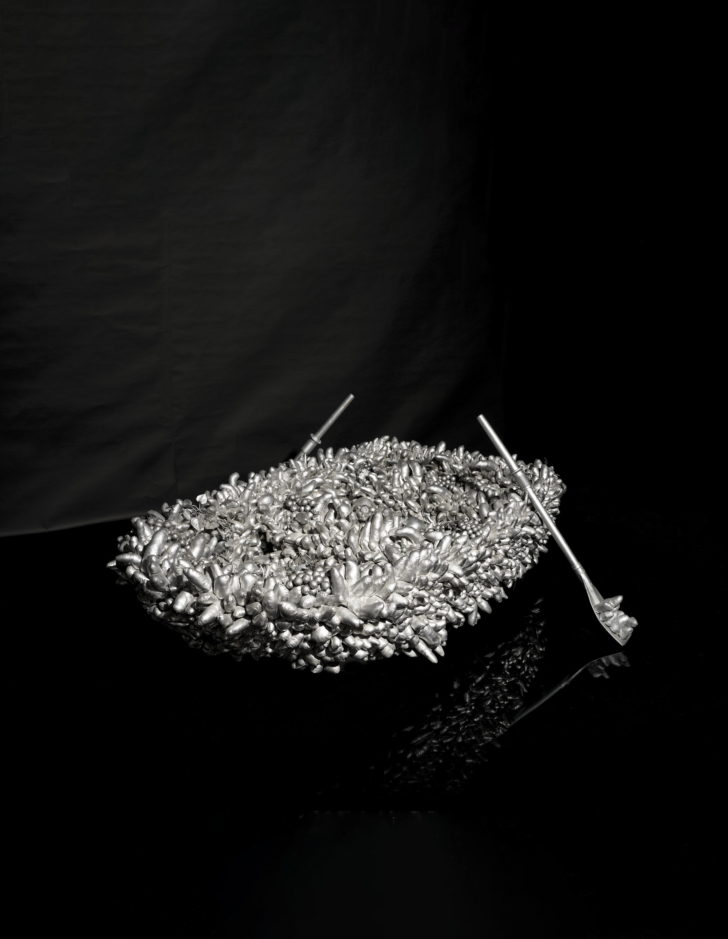 YAYOI KUSAMA (B. 1929), Statue of Venus Obliterated by