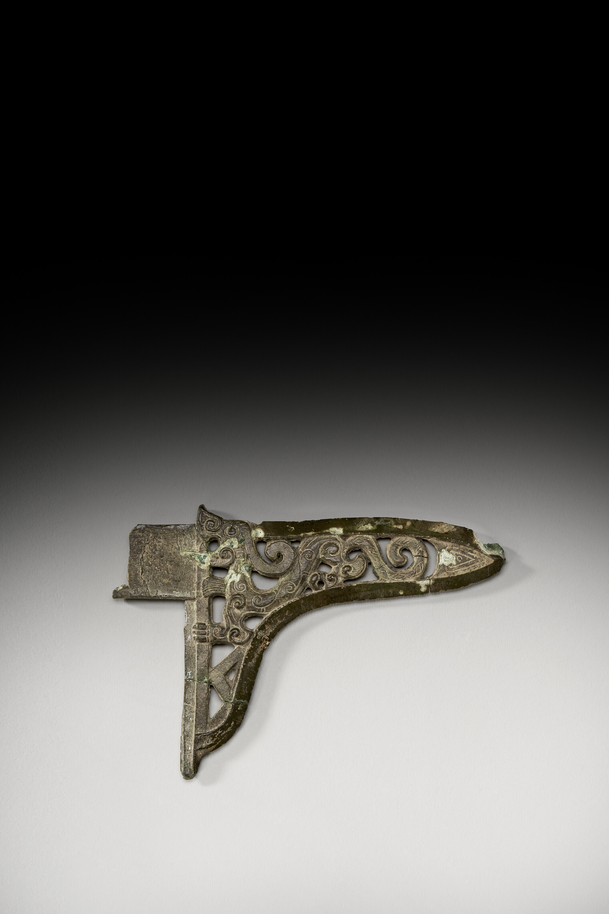 A RARE IMPERIAL GILT-BRONZE RITUAL BELL, BIAN ZHONG, KANGXI PERIOD