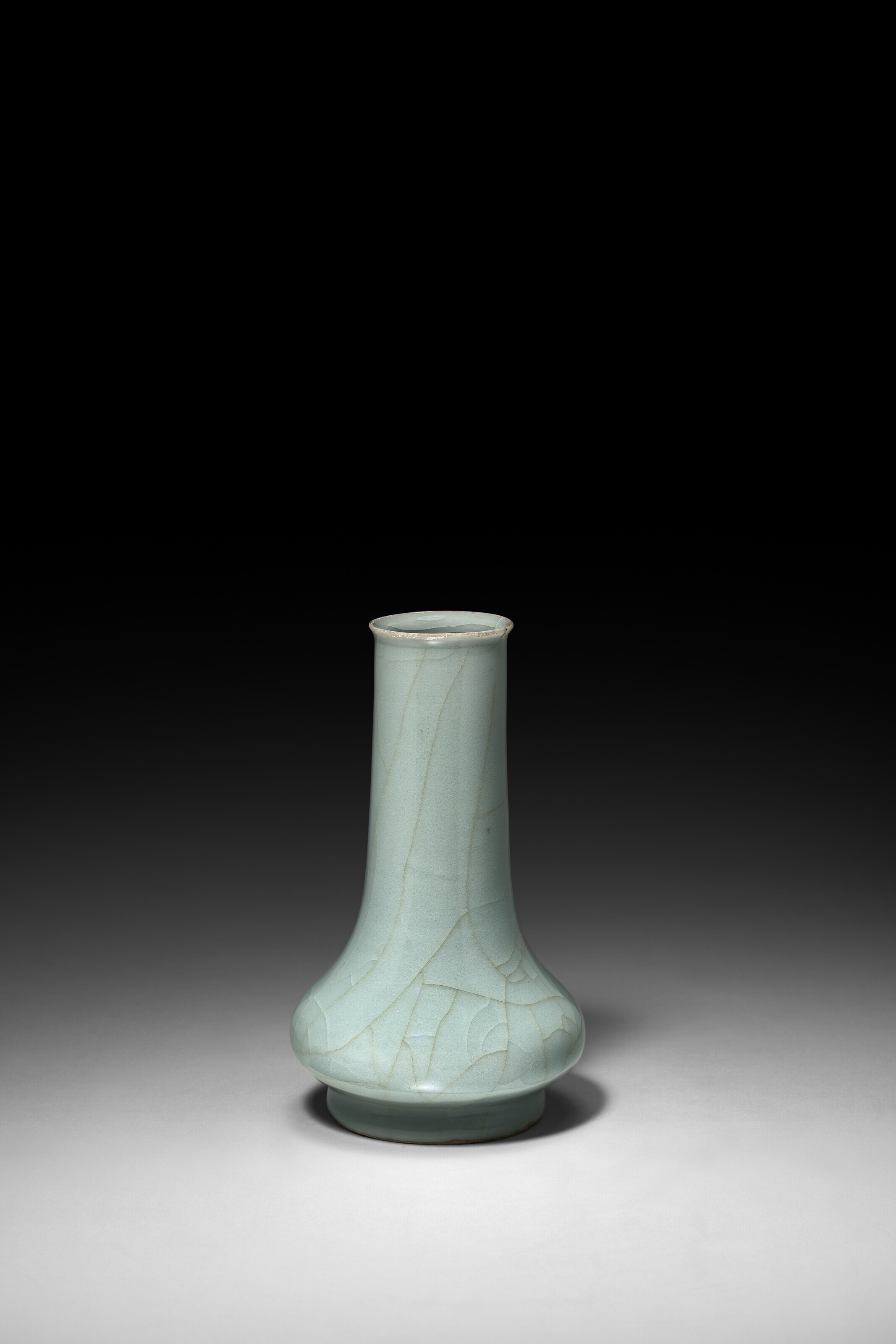 南宋官窯膽瓶, SOUTHERN SONG DYNASTY (1127-1279) | Christie's
