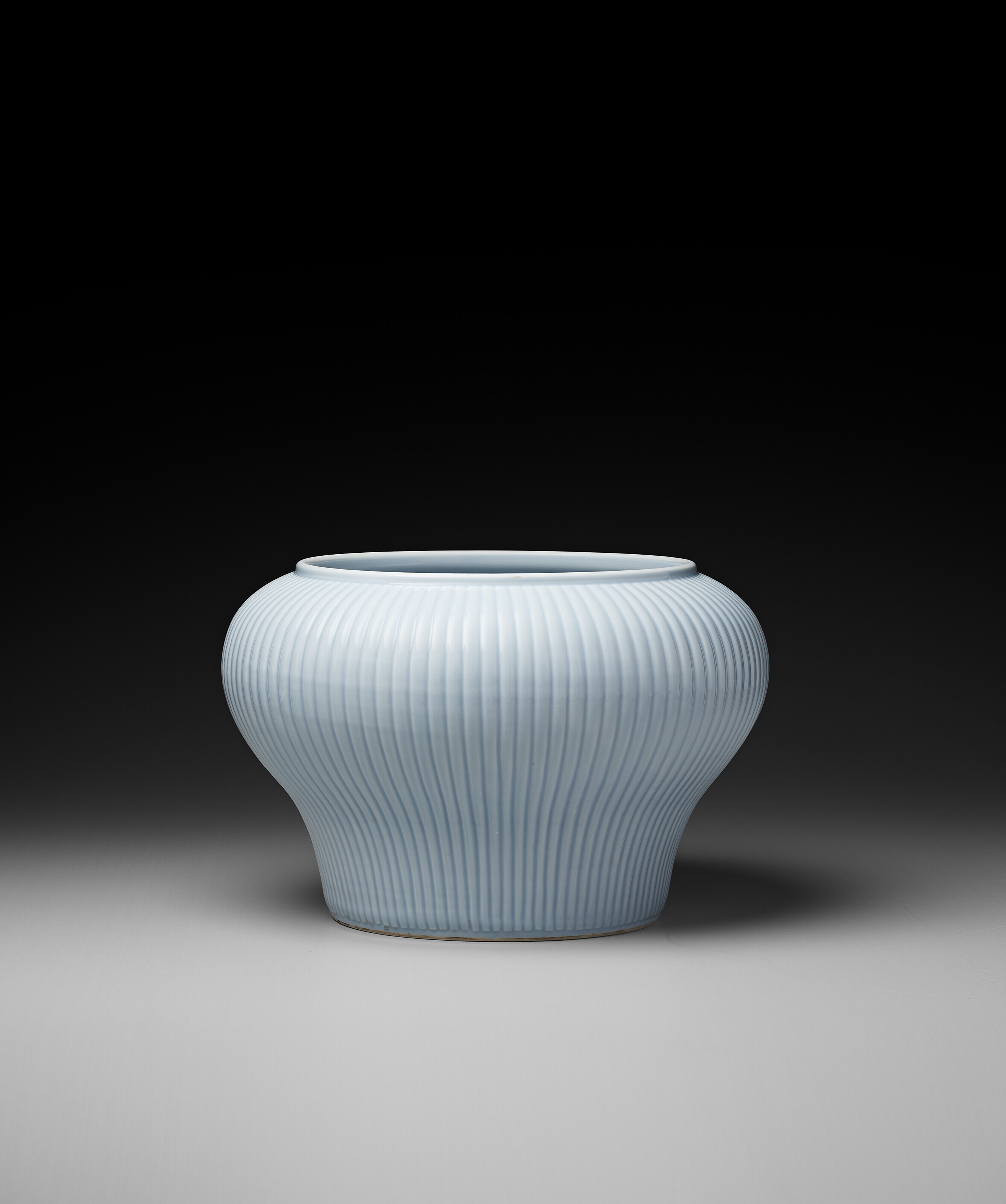 清康熙郎窑红釉观音瓶, KANGXI PERIOD (1662-1722) | Christie