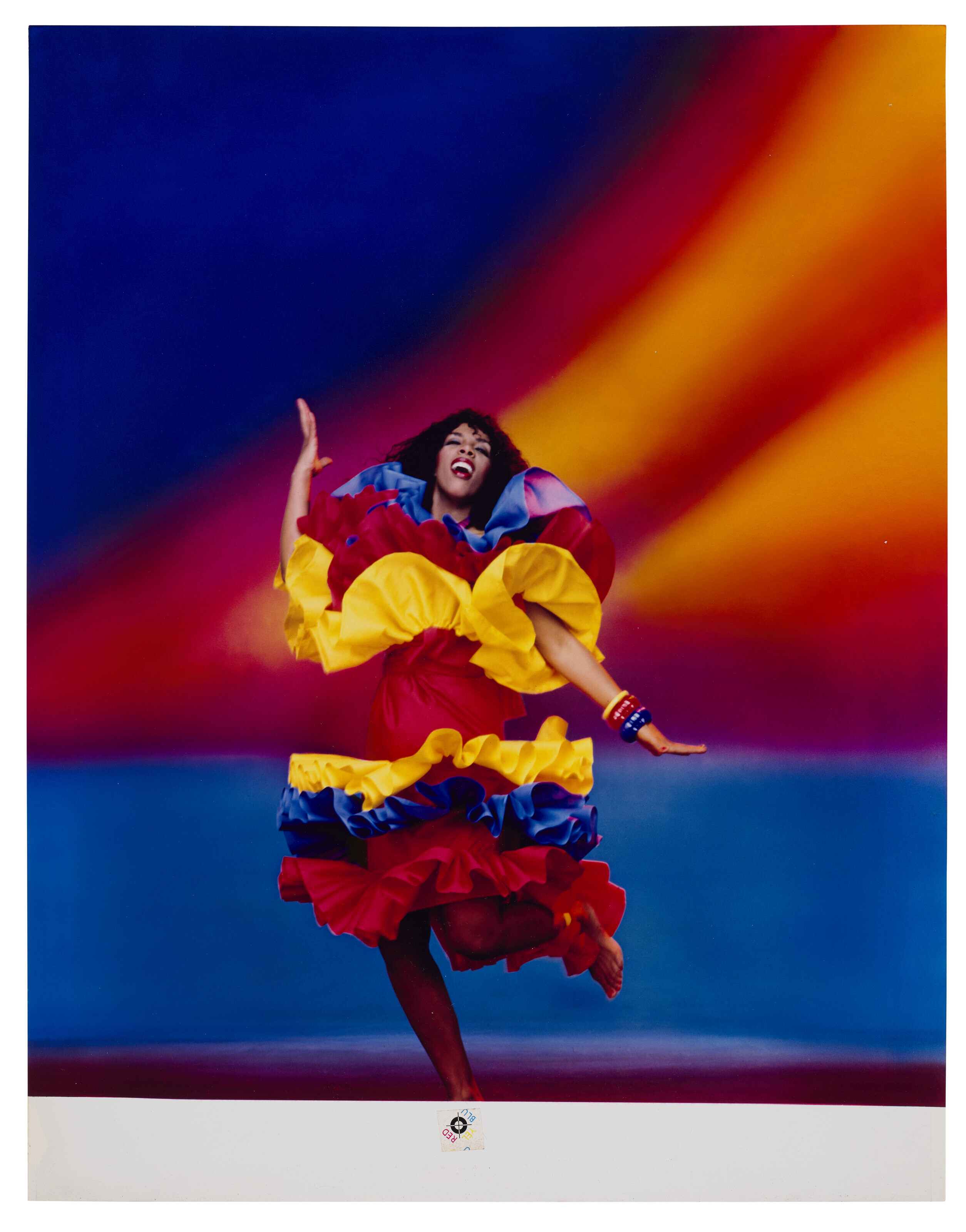 PHOTOGRAPH OF DONNA SUMMER IN A RUFFLED DRESS FOR THE SINGLE