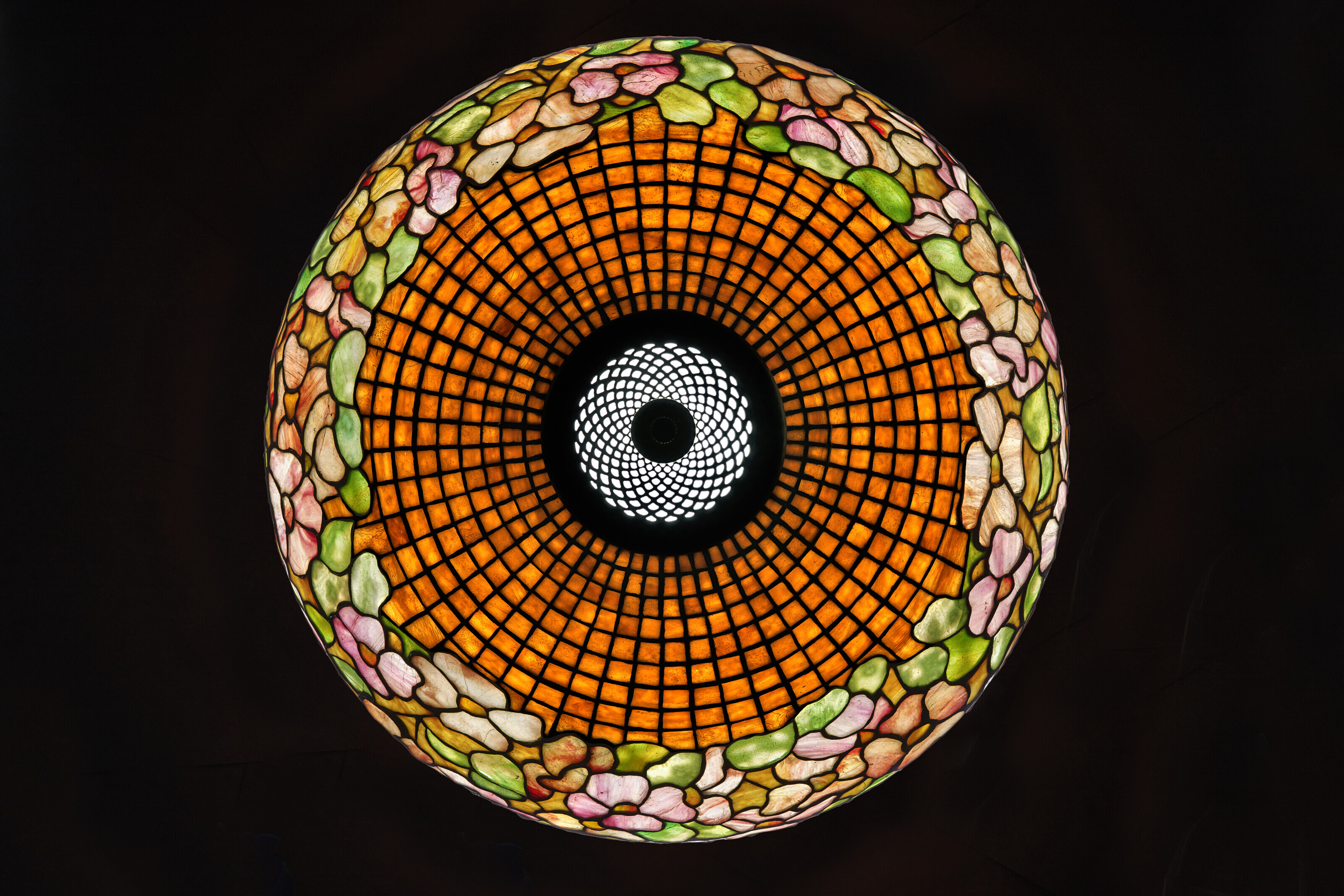 TIFFANY STUDIOS, 'Banded Dogwood' Table Lamp, circa 1915 | Christie's