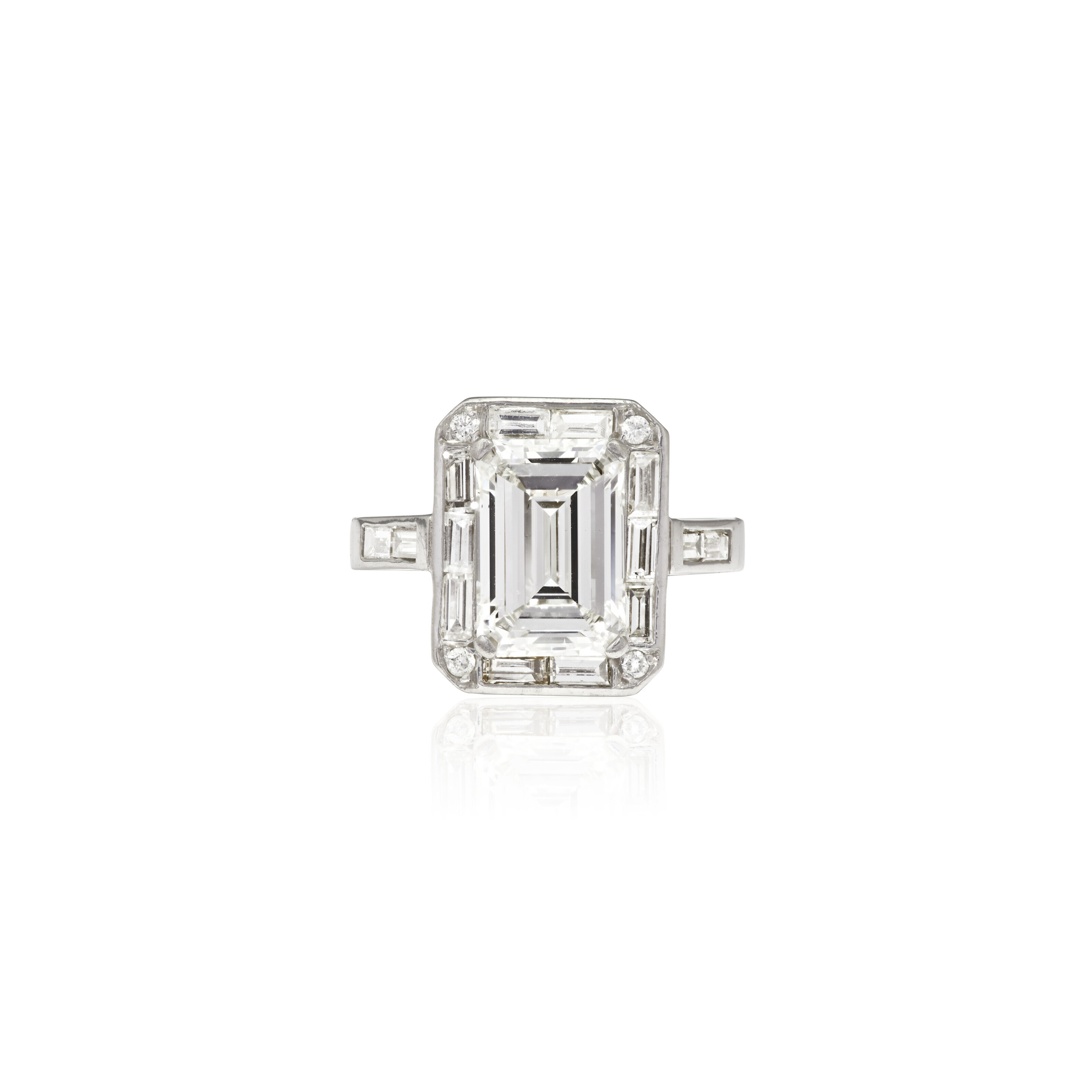 DIAMOND RING, | Christie's
