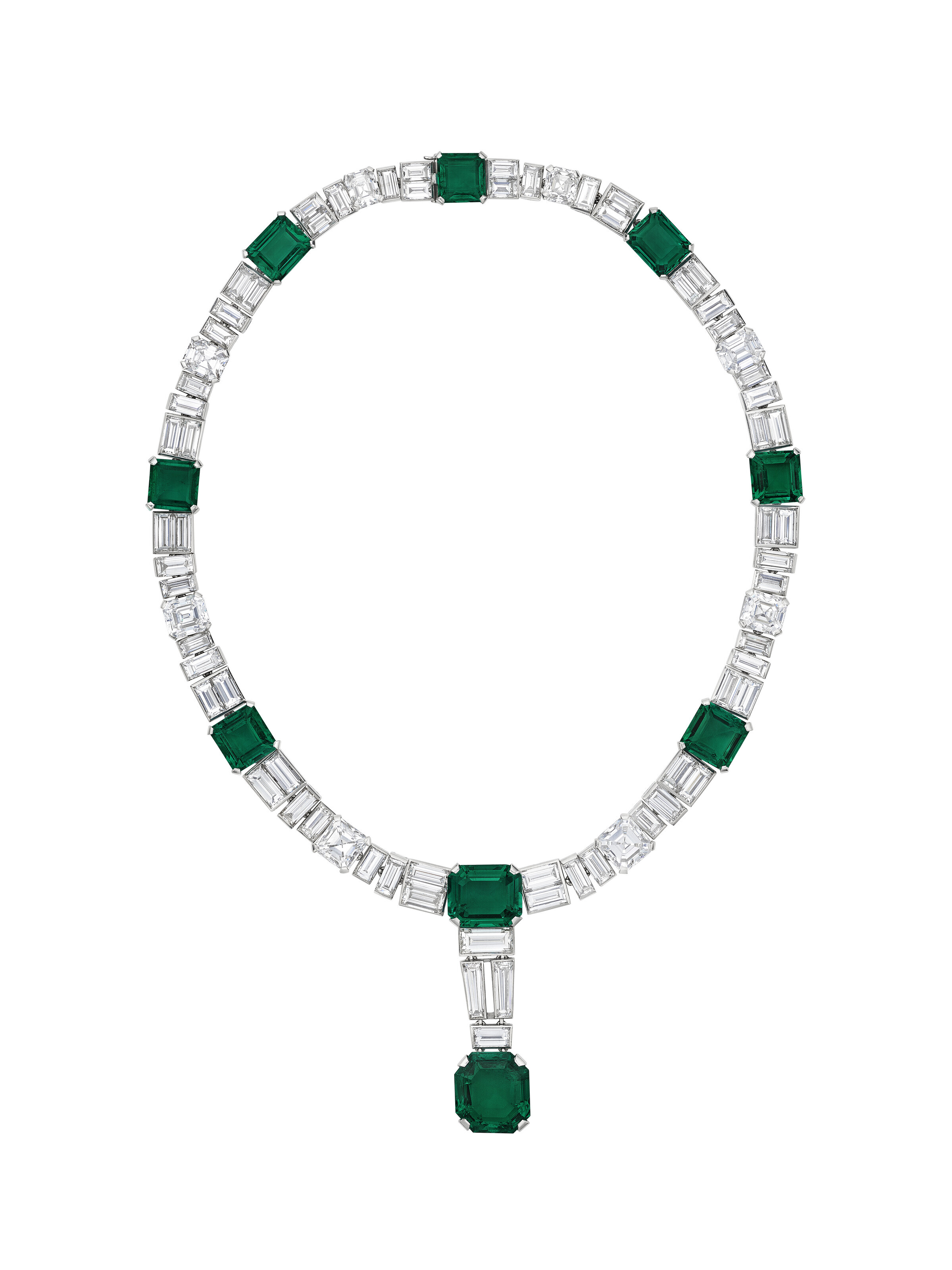 AN IMPRESSIVE CHAUMET ART DECO EMERALD AND DIAMOND NECKLACE