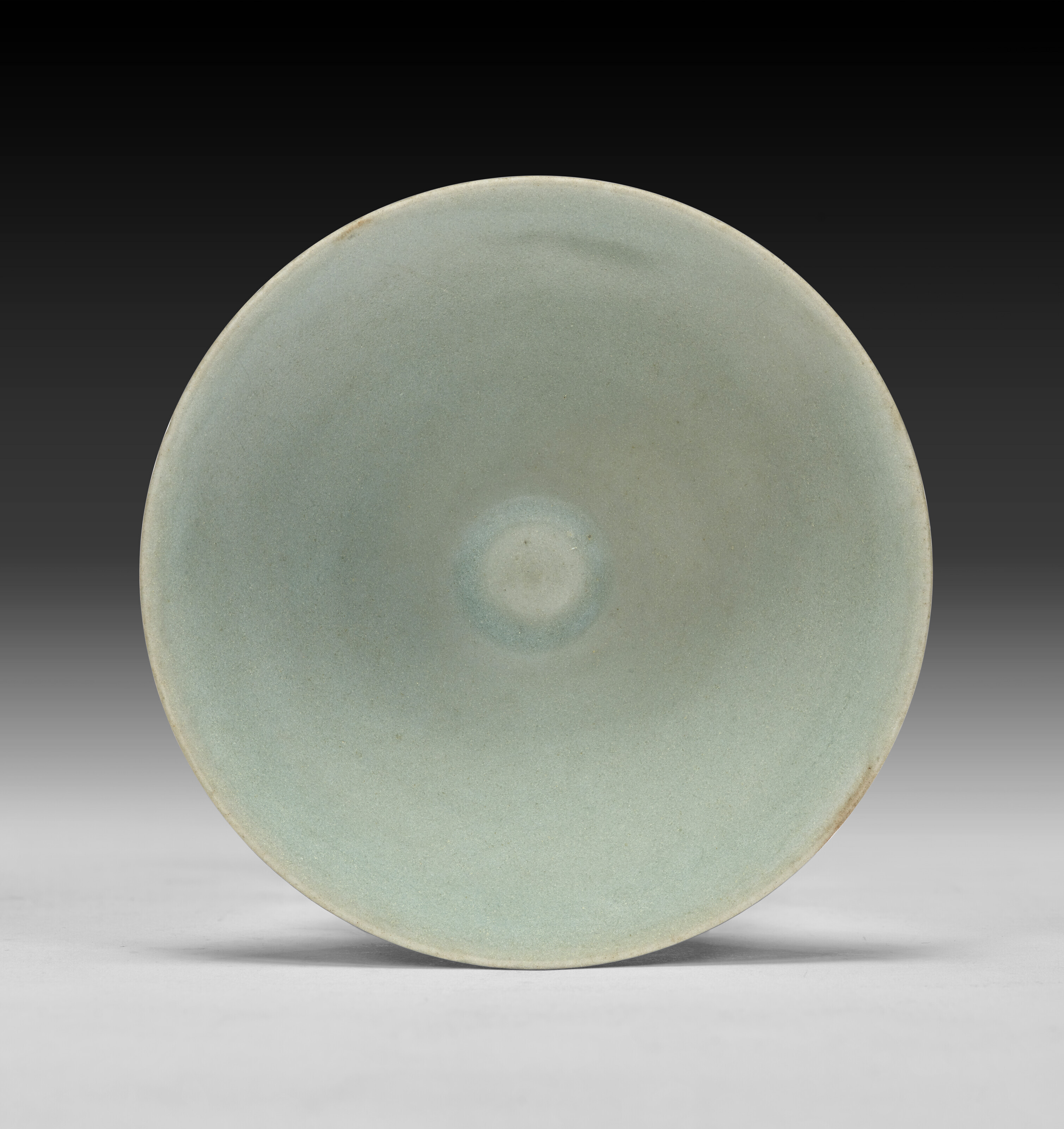 南宋時代　青磁　龍泉窯小盤　青磁弦文皿　唐物　古賞物　時代物(A-73) 南宋時代 青磁 龍泉窯小盤 青磁弦文皿 唐物 古賞物 時代物(A-73