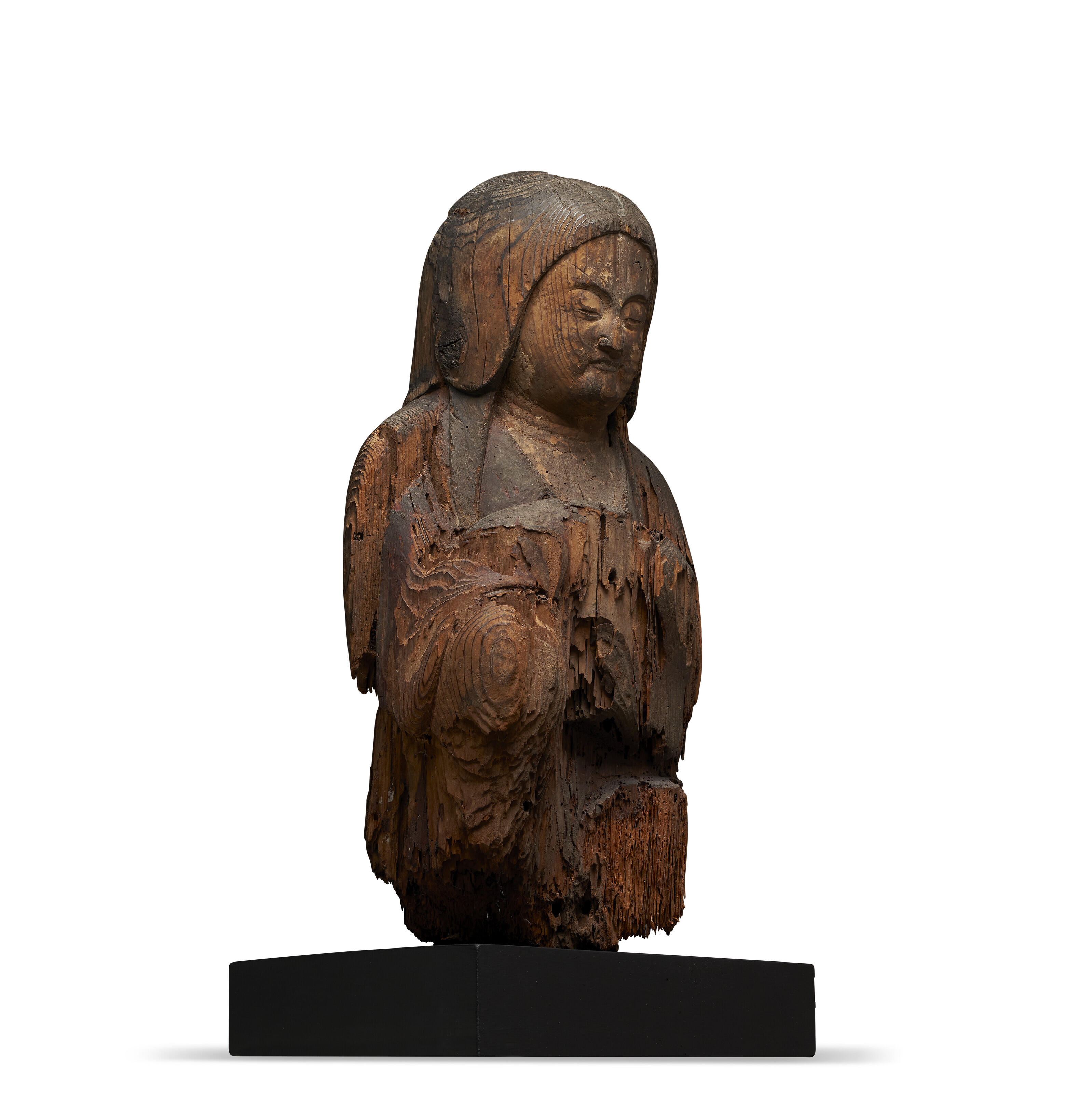 A WOOD SCULPTURE OF A SEATED FEMALE SHINTO DIETY (SHINZO), JAPAN