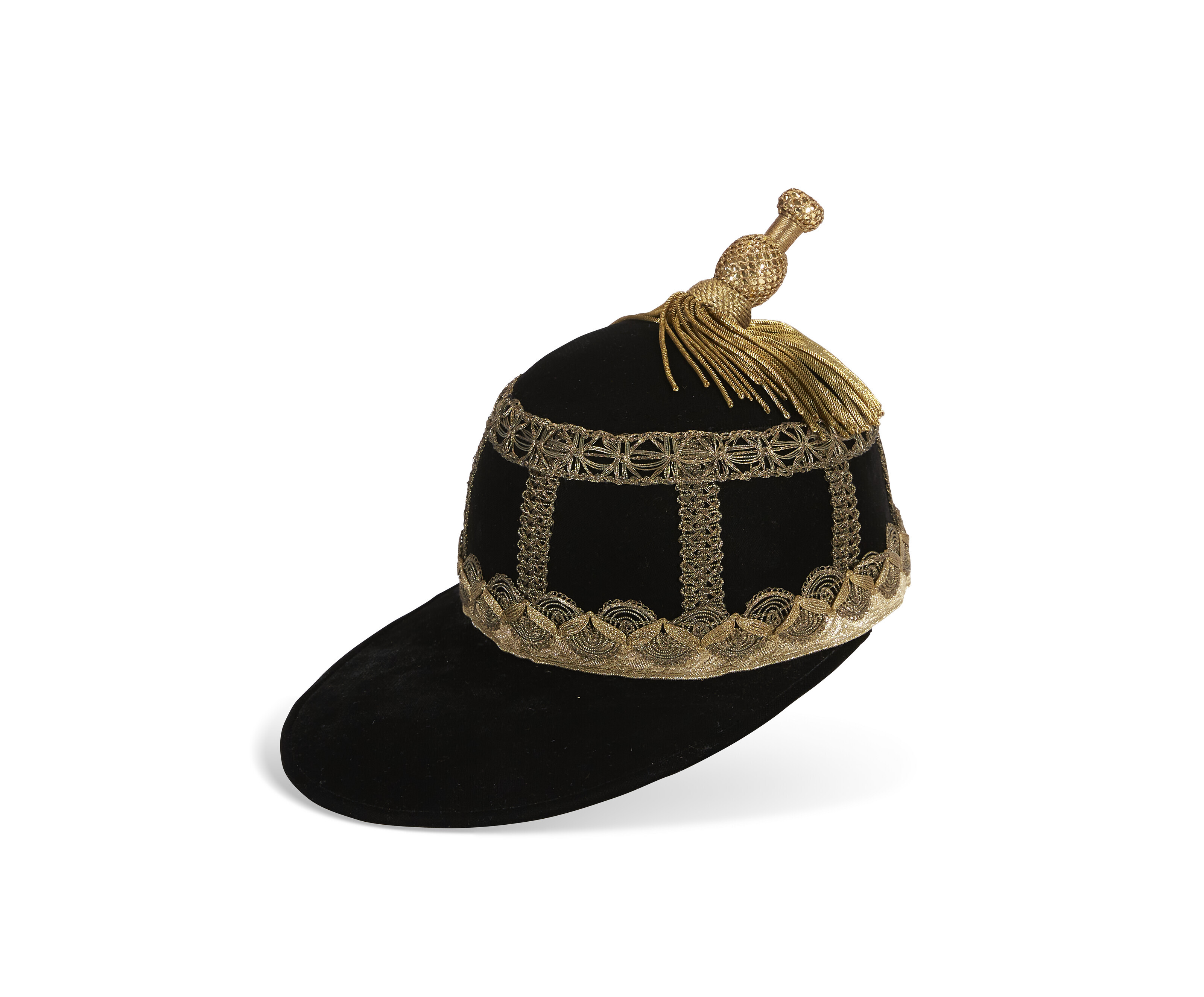 A BLACK VELVET CAP, CHRISTIAN LACROIX, LATE 20TH/EARLY 21ST