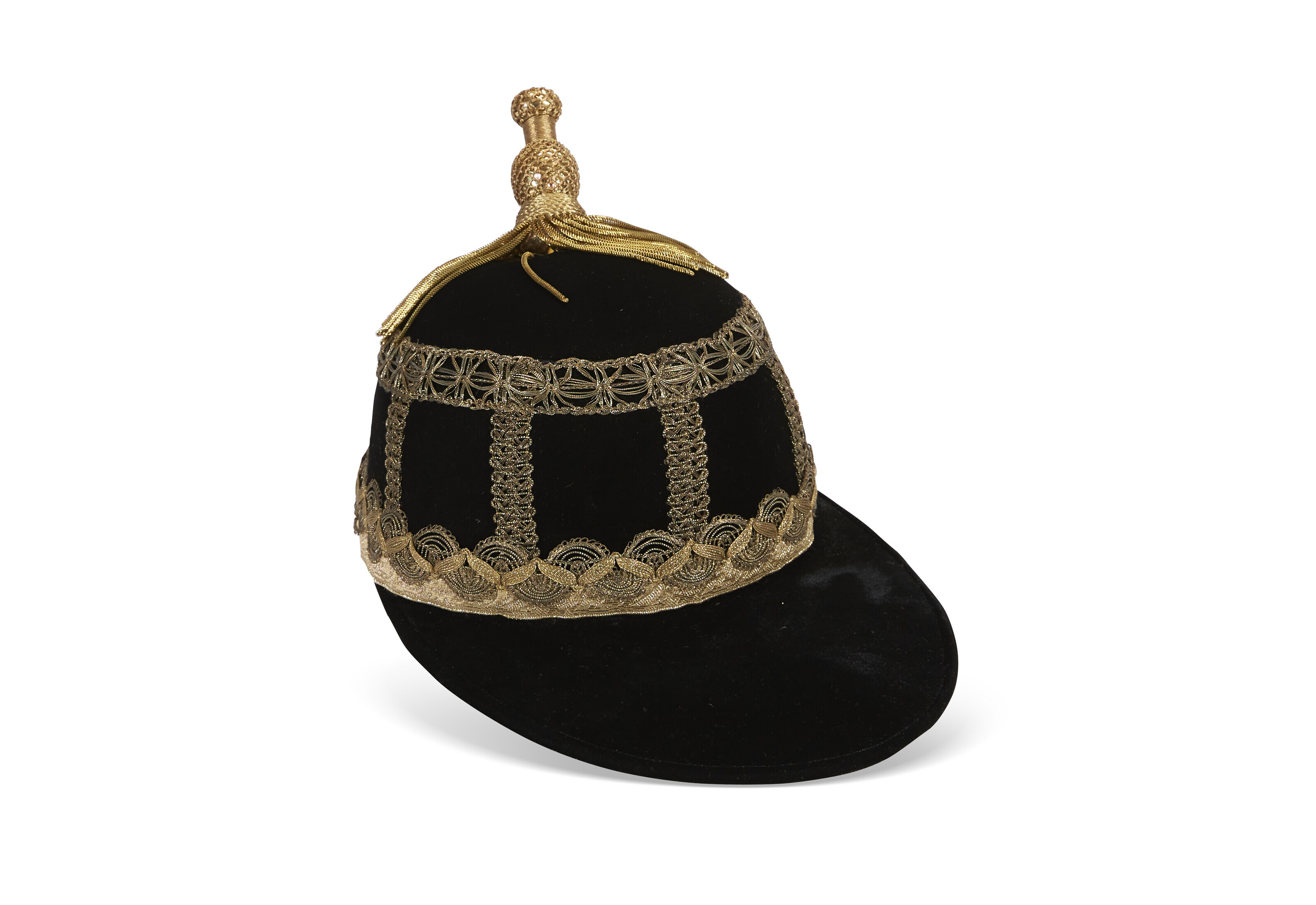 A BLACK VELVET CAP, CHRISTIAN LACROIX, LATE 20TH/EARLY 21ST
