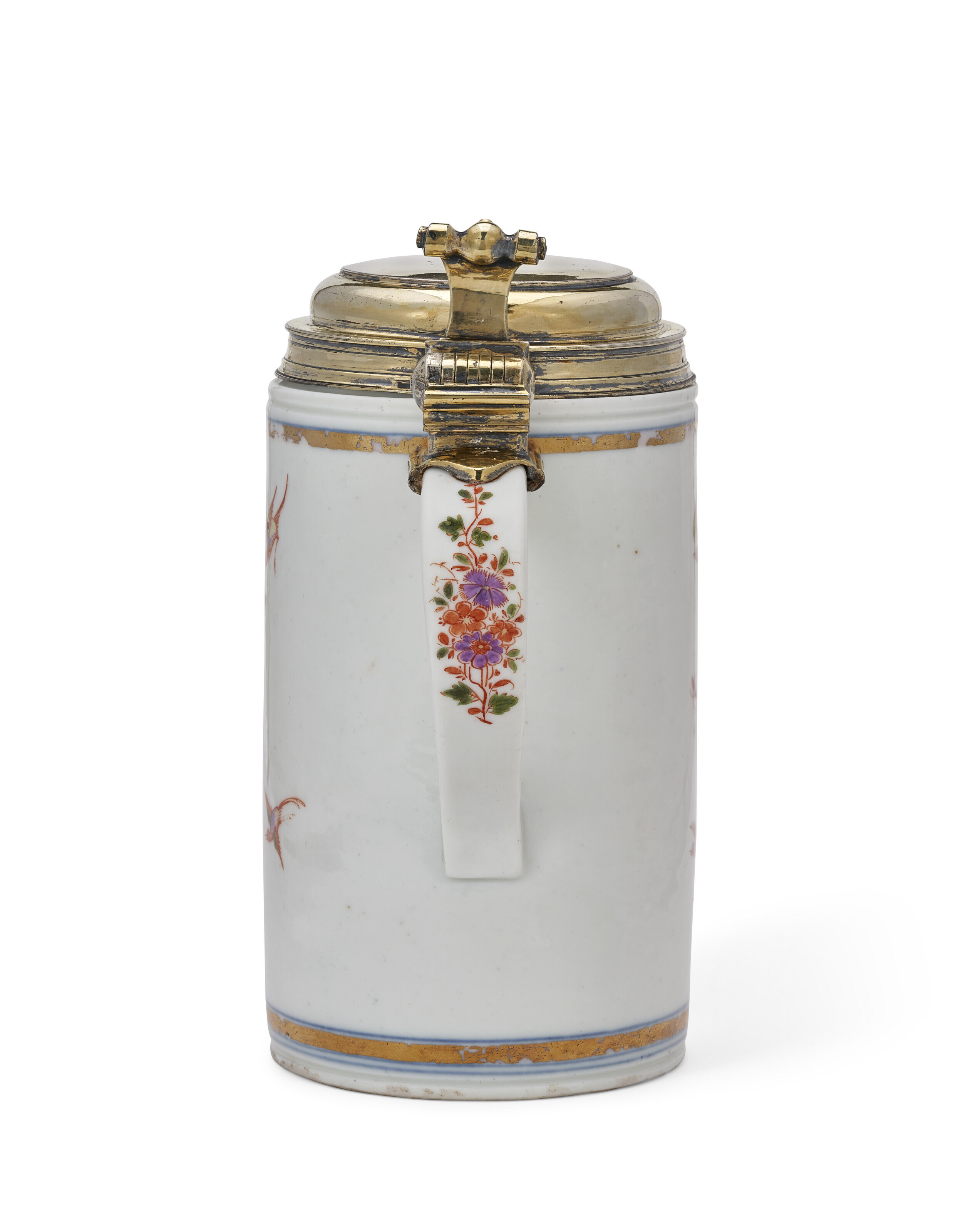 A SILVER-GILT-MOUNTED MEISSEN PORCELAIN CHINOISERIE TANKARD, CIRCA  1722-1723, THE PAINTING POSSIBLY BY J.G. HÖROLDT | Christie's