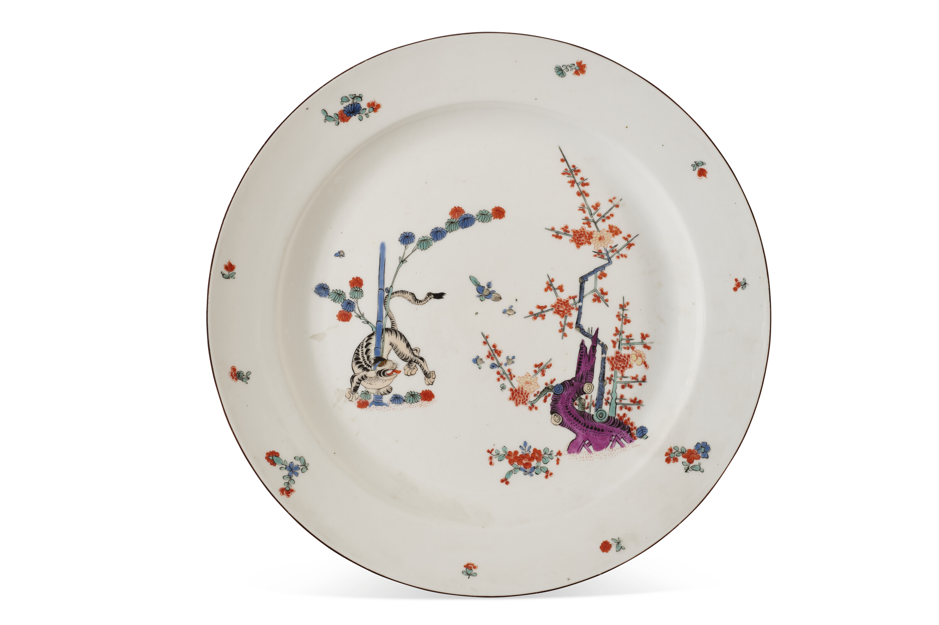 A MEISSEN PORCELAIN KAKIEMON CHARGER, CIRCA 1740, BLUE CROSSED