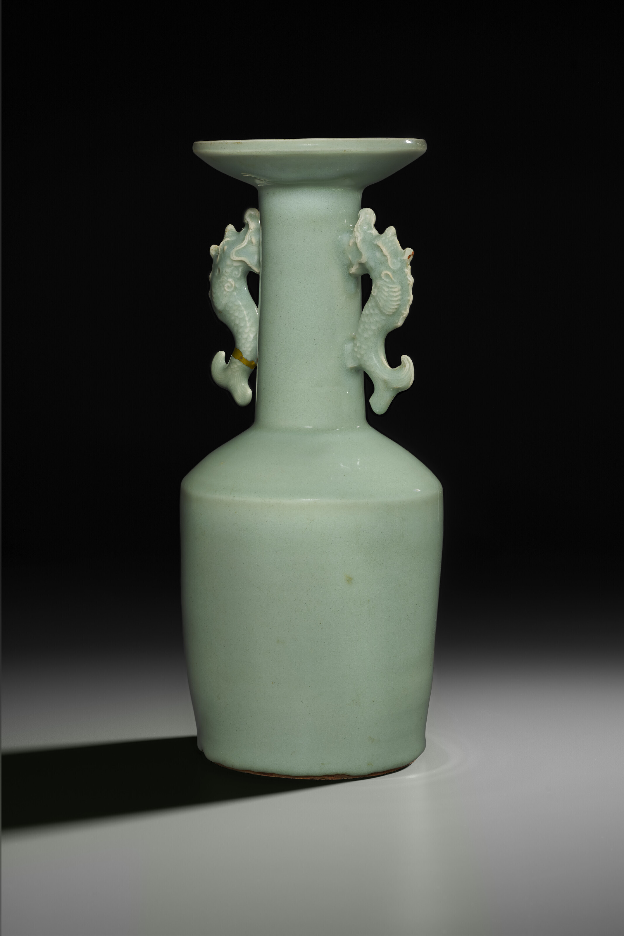 南宋龍泉窯青釉大魚龍耳瓶, SOUTHERN SONG DYNASTY (1127-1279