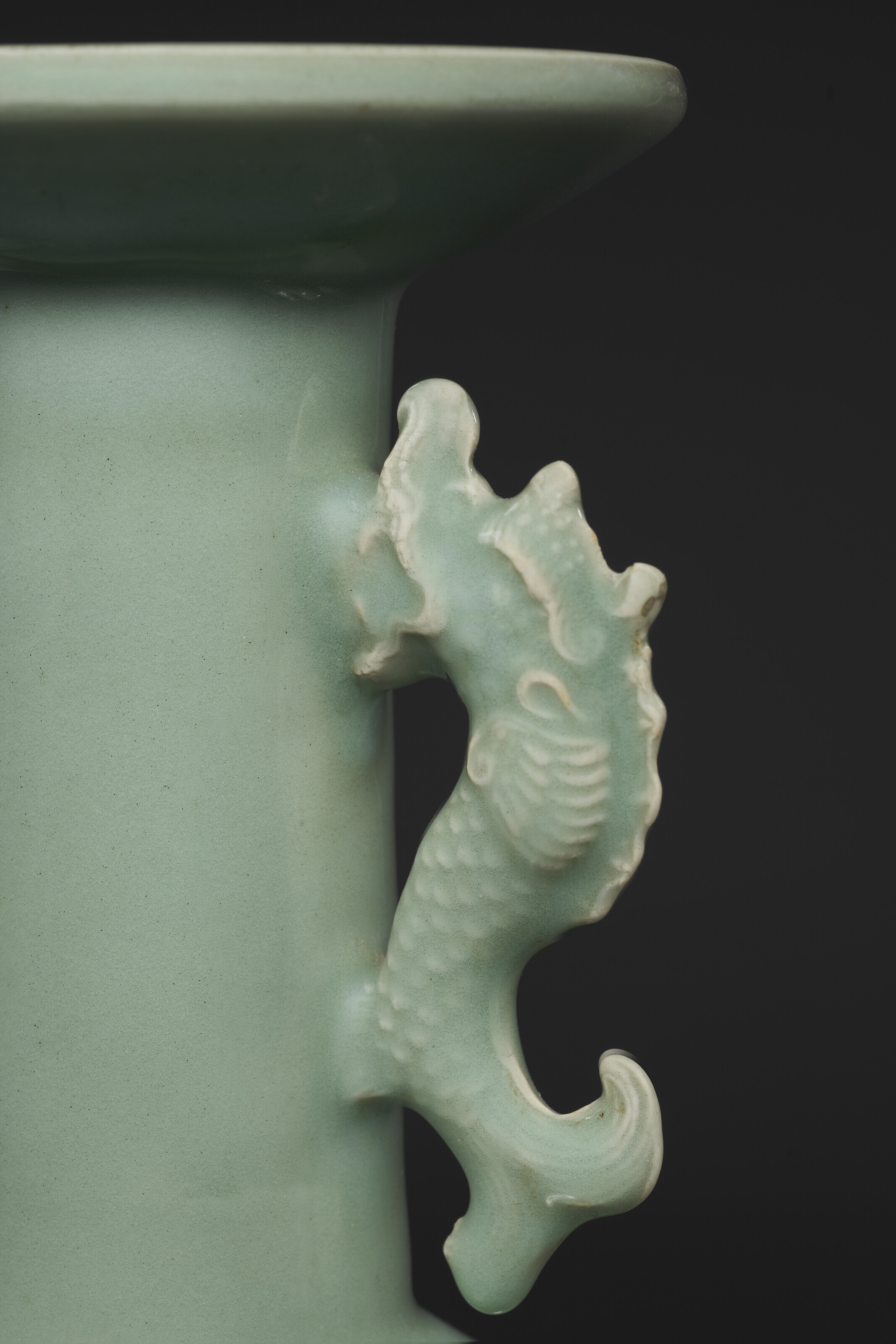 南宋龍泉窯青釉大魚龍耳瓶, SOUTHERN SONG DYNASTY (1127-1279