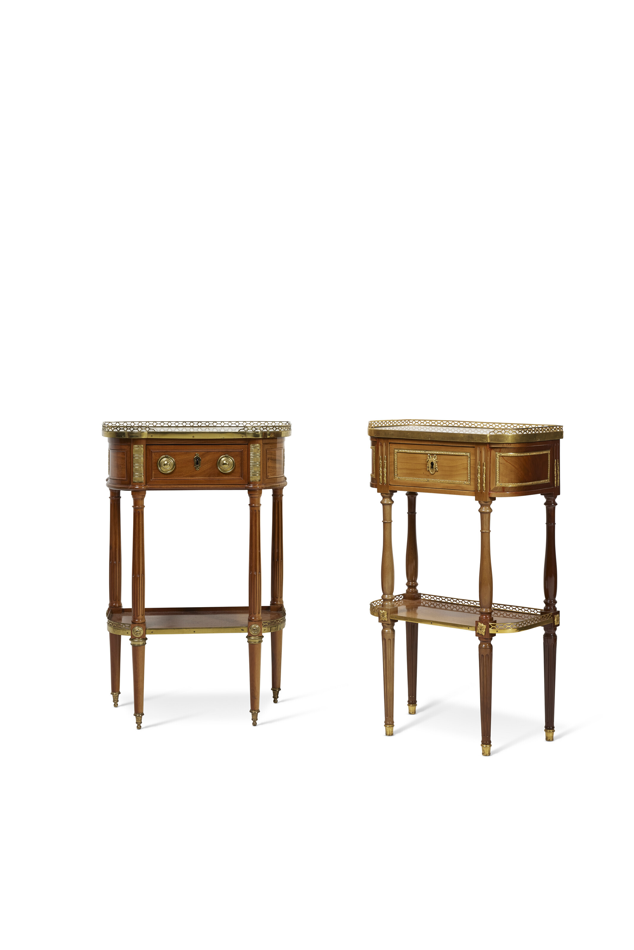 deux-consoles-louis-xvi-la-premiere-de-la-fin-du-xviiie-siecle-la