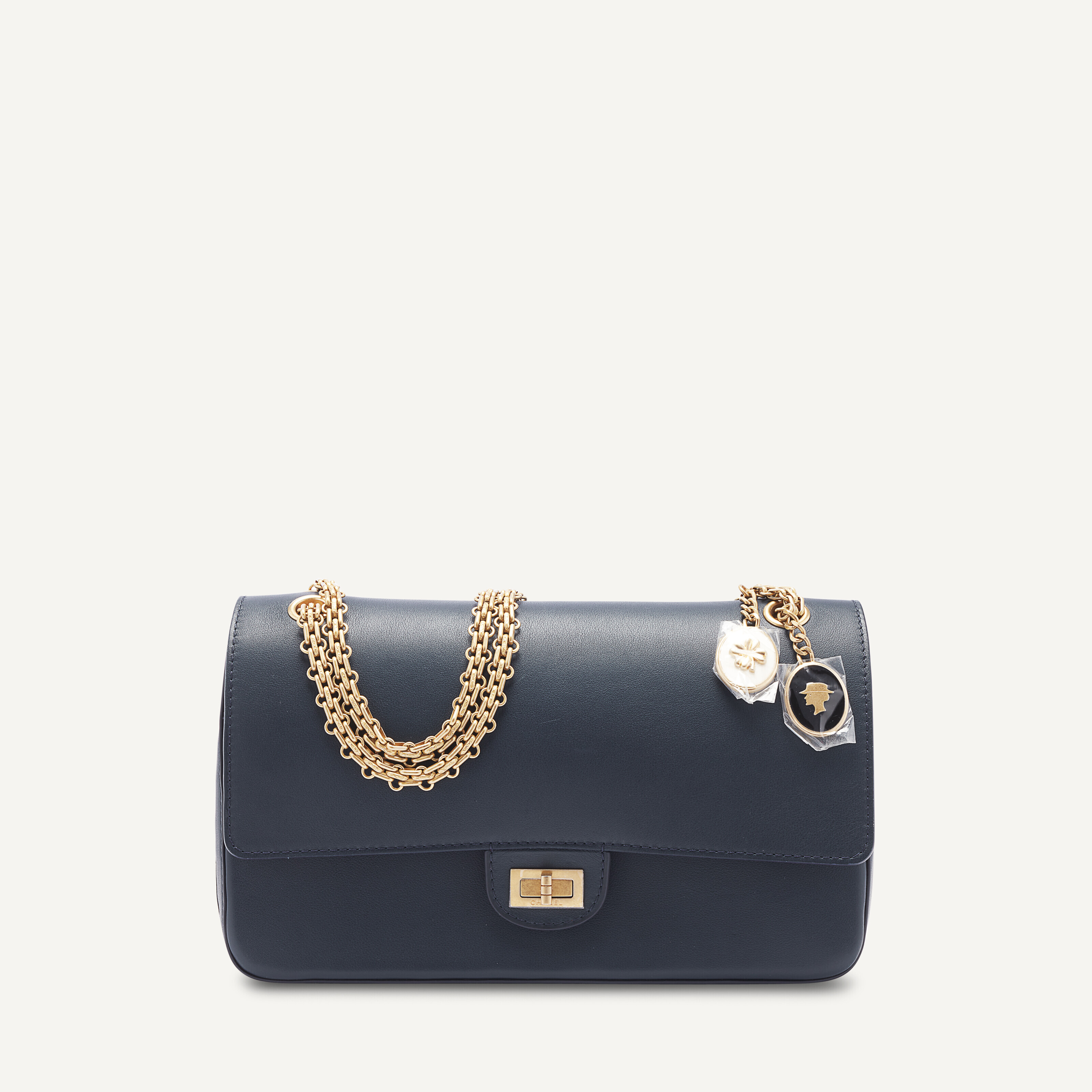 Chanel best sale 2.55 nude