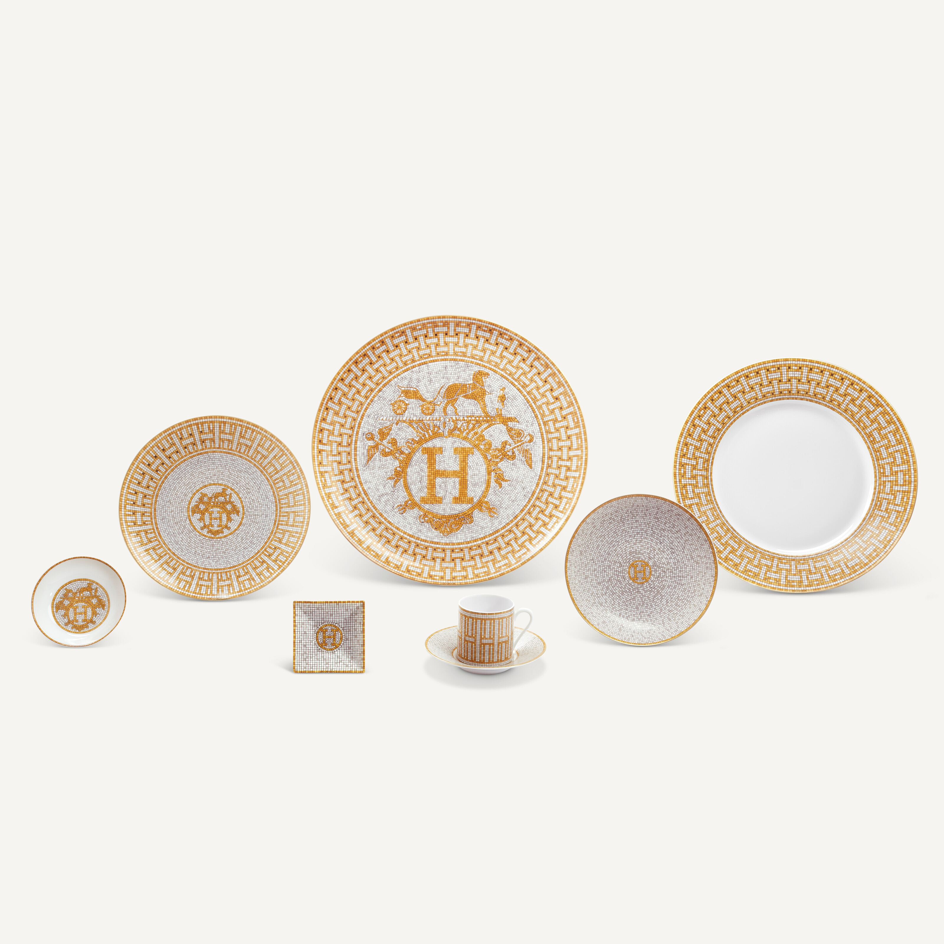 PLAT CARRÉ N°5 Hermès Mosaïque au 24 Or - Hermes Square Plate EUR 279