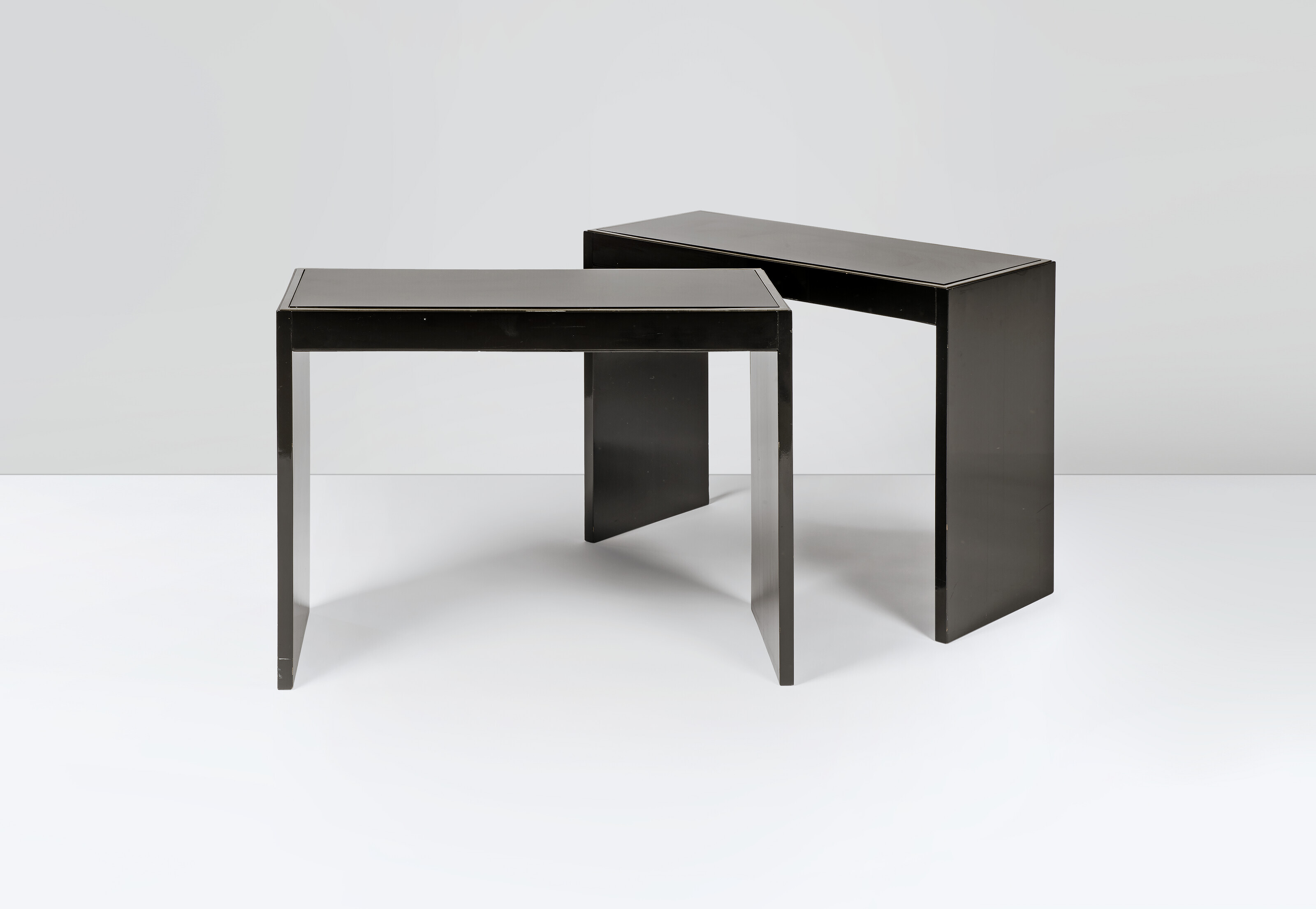 ECKART MUTHESIUS (1904-1989), Table-bibliothèque, commande