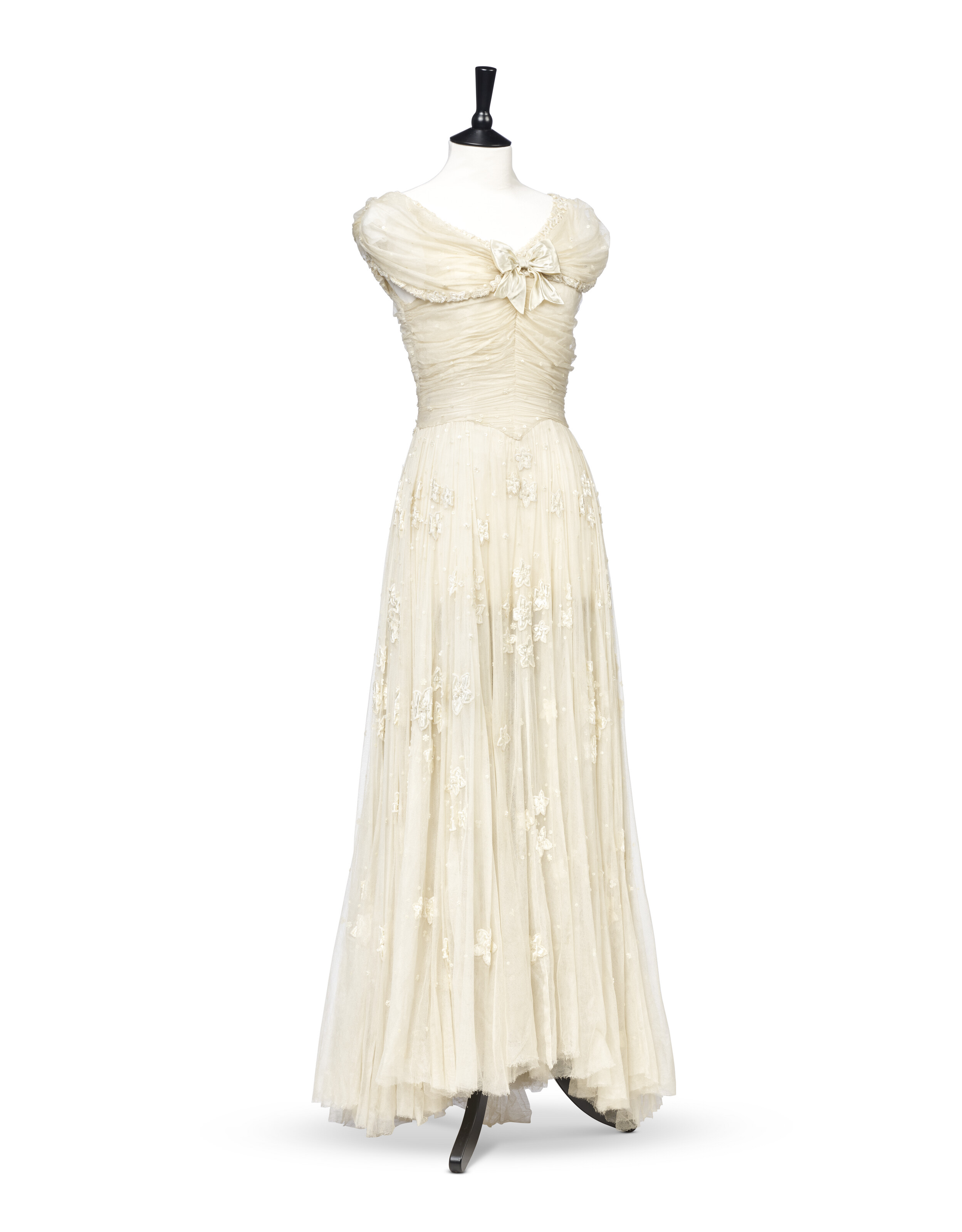 sachin and babi light blue dress The Cutting Edge: 50 Years Of British Fashion 1947-1997 by DE LA HAYE, Amy