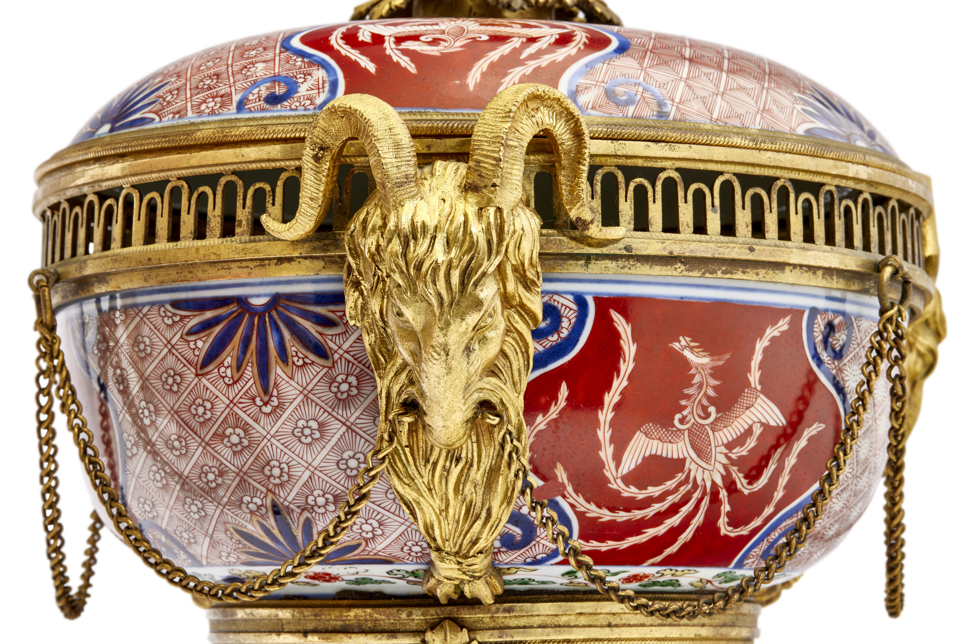 A PAIR OF LOUIS XVI ORMOLU-MOUNTED JAPANESE IMARI PORCELAIN BRULE