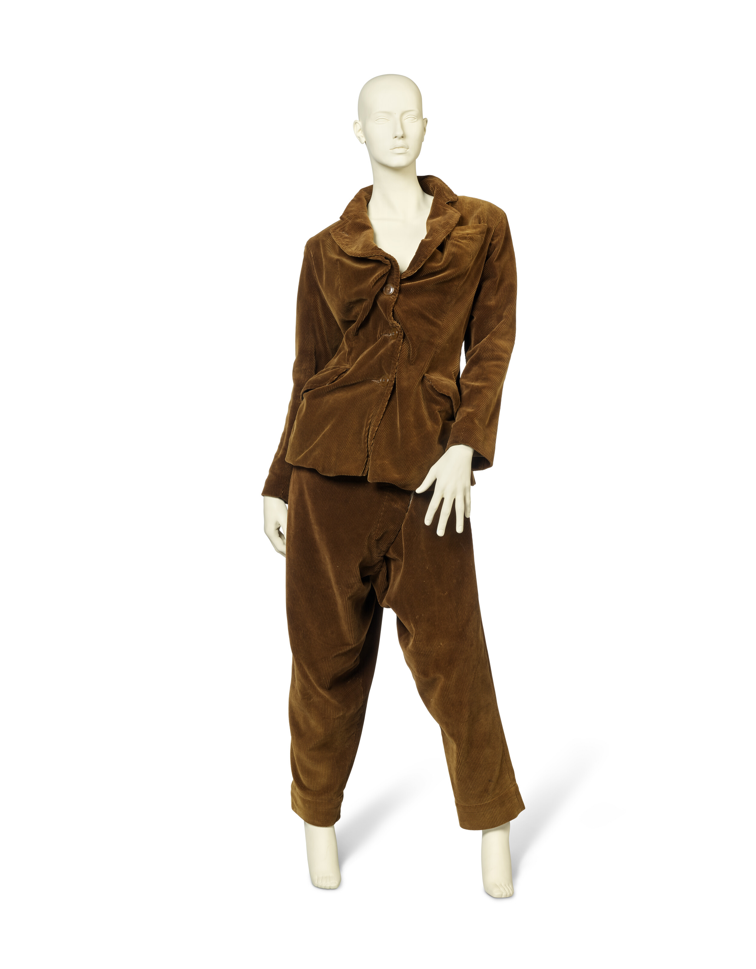 VIVIENNE WESTWOOD, 'EXHIBITION' COLLECTION, AUTUMN-WINTER 2004