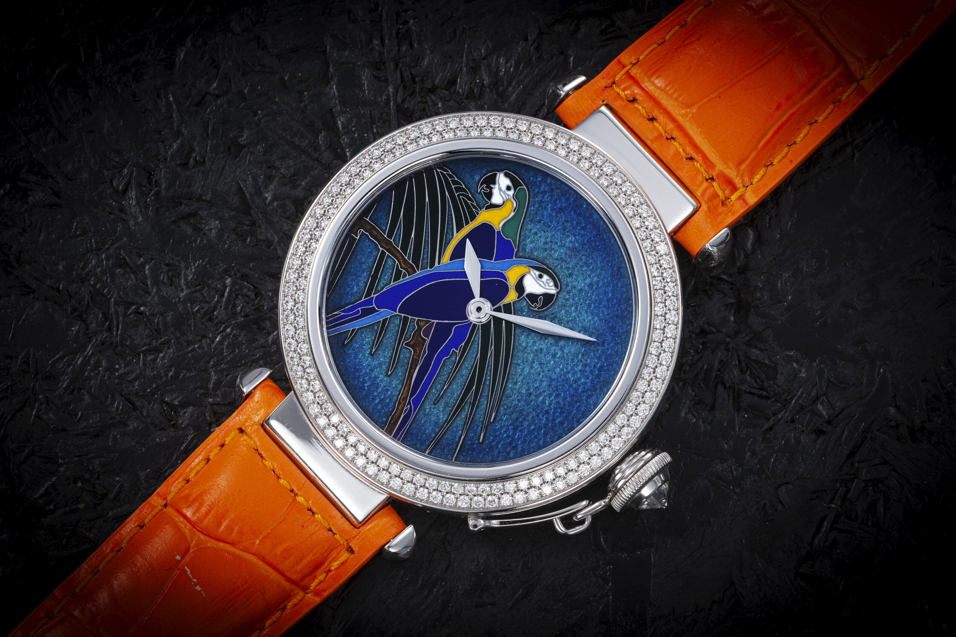 CARTIER, PASHA REF. 3142L, A RARE LIMITED EDITION GOLD, DIAMOND