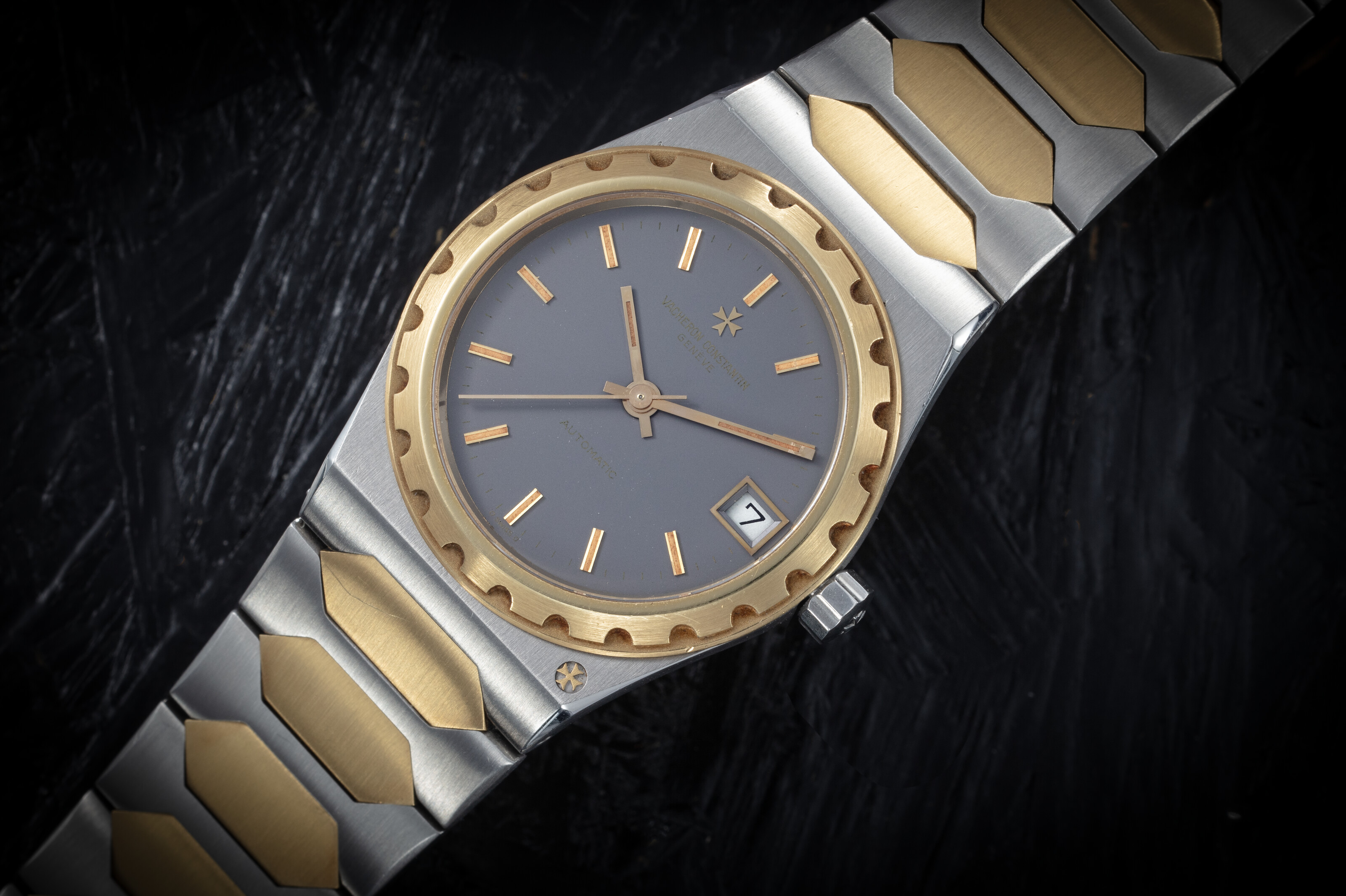 VACHERON CONSTANTIN, 46003/411 '222', A RARE AND ATTRACTIVE