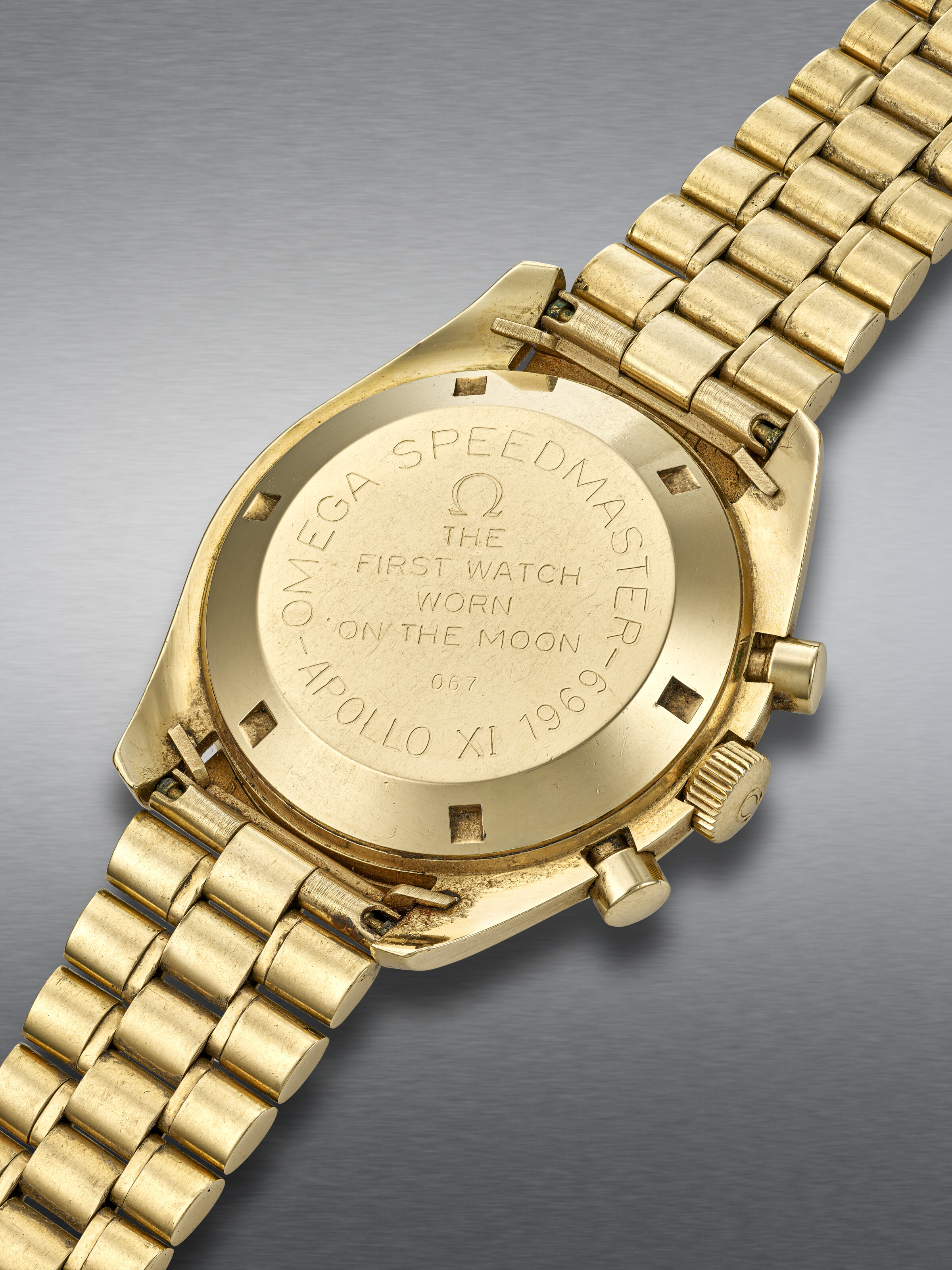 Omega gold chronograph clearance