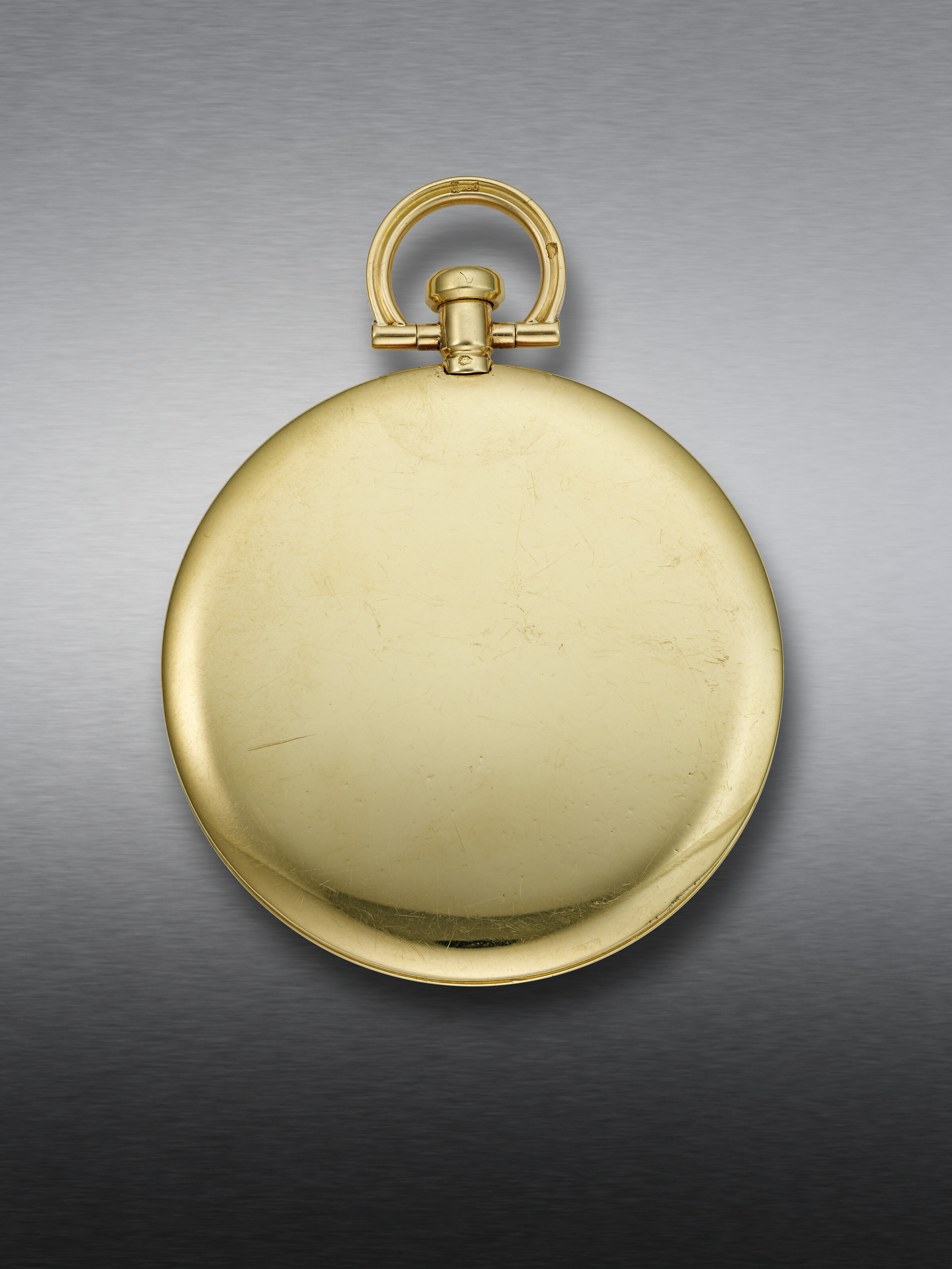 CARTIER, A VERY RARE AND ELEGANT 18K GOLD THIN KEYLESS LEVER