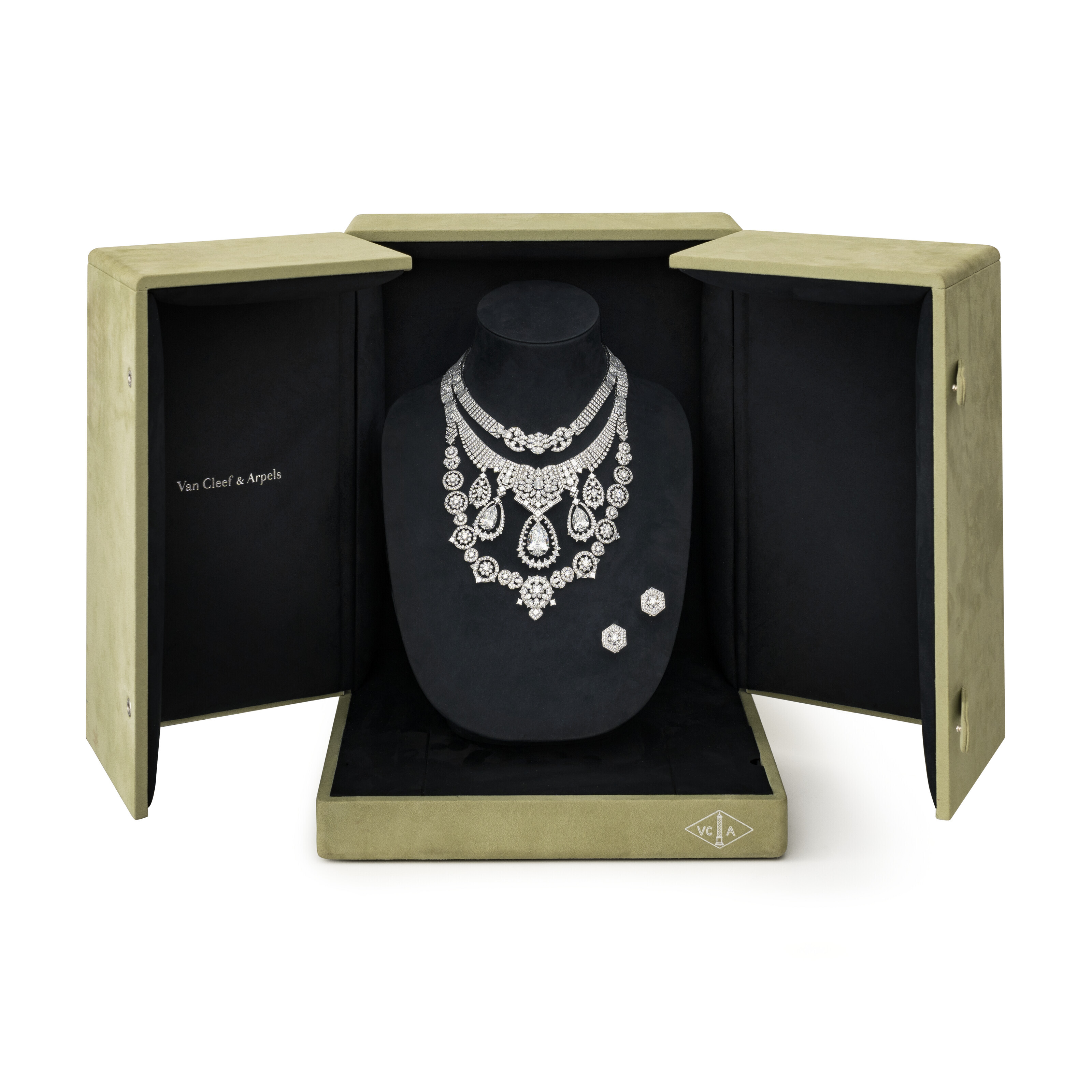 THE MAHARAJA NECKLACE MAGNIFICENT VAN CLEEF & ARPELS